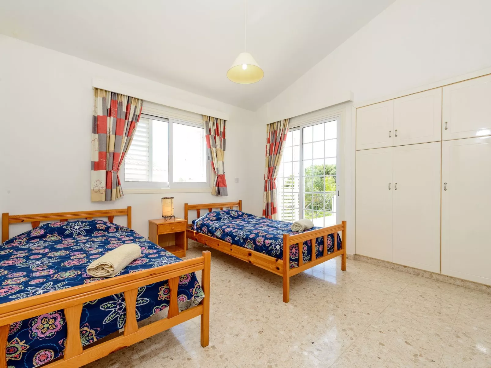 4-Schlafzimmer-Villa mit privatem Pool in Ayia Napa - Image-tags.info