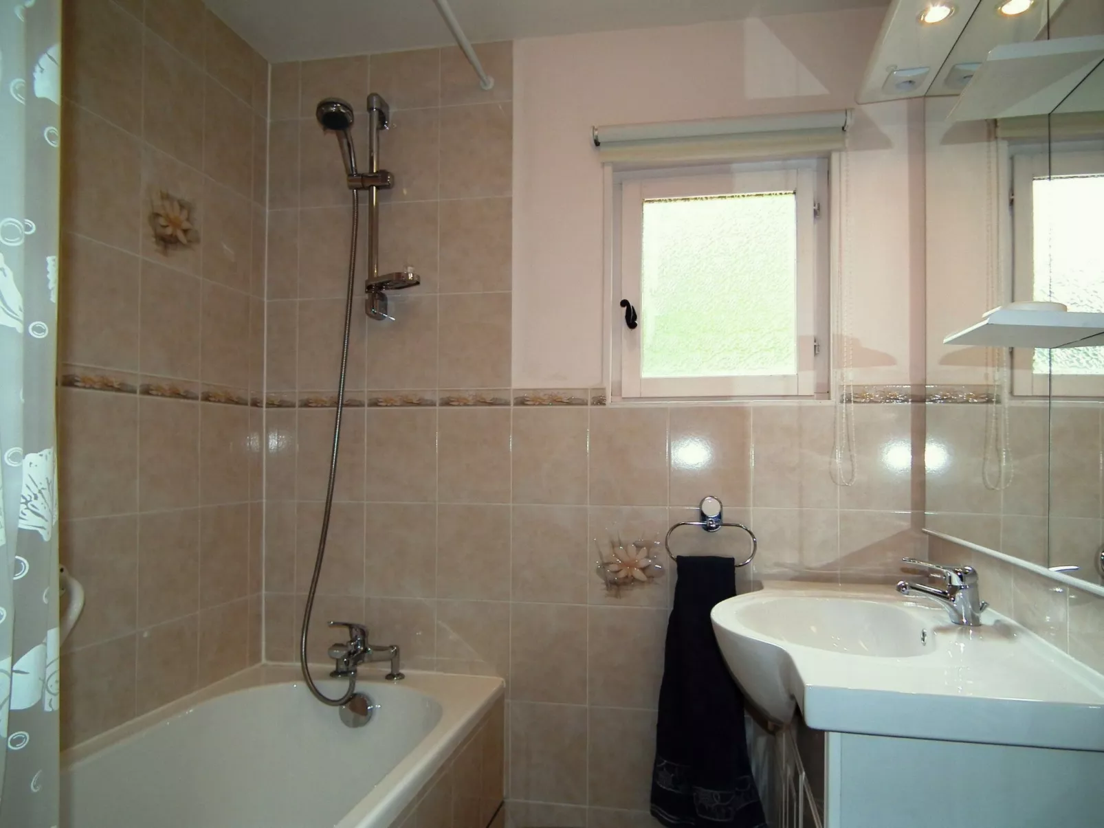 Feriendorf im Périgord Großes Ferienhaus für 18 oder 20 Personen. - Image-tags.info