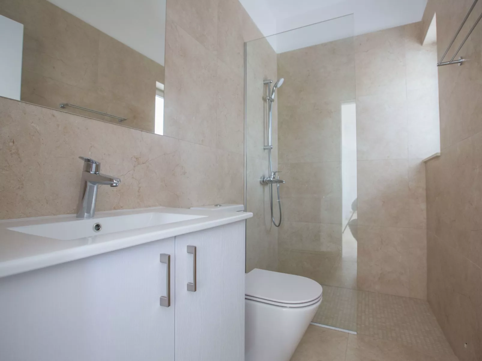 3-Schlafzimmer-Villa mit privatem Pool im Zentrum - Image-tags.info