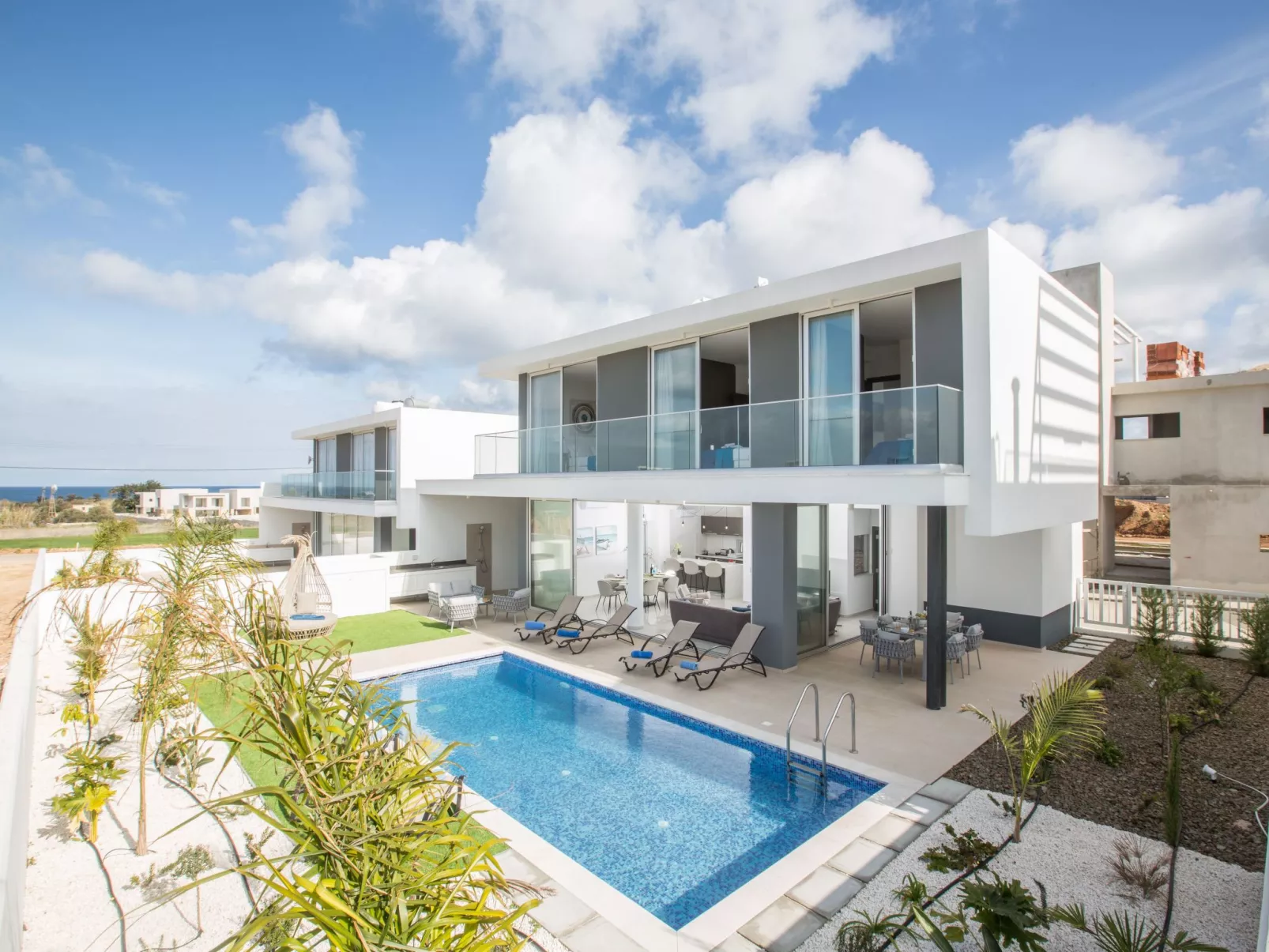 3 Schlafzimmer Villa OL26 mit Pool in Protaras - Outside