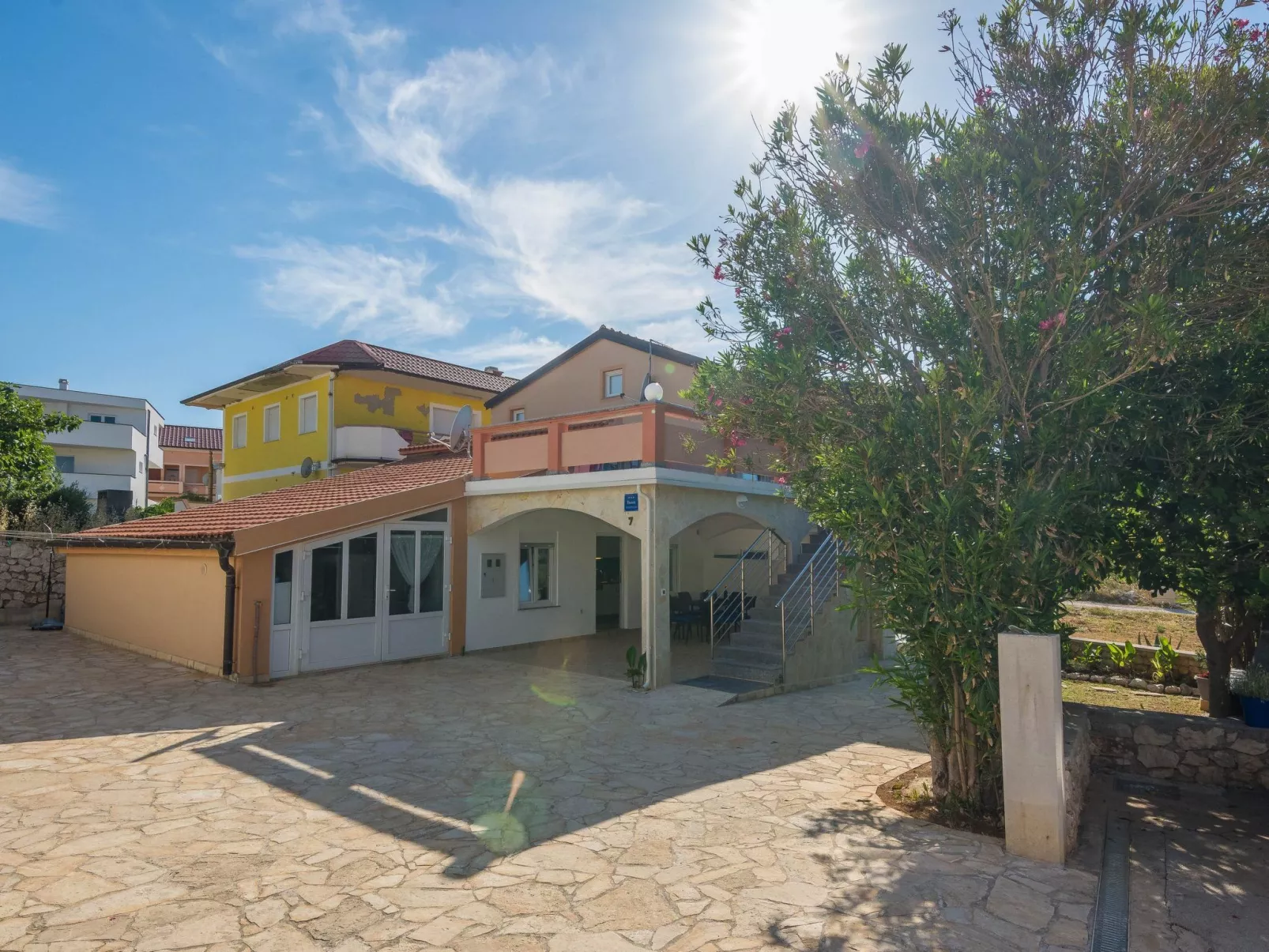 Apartment Andelic 2 - Image-tags.info