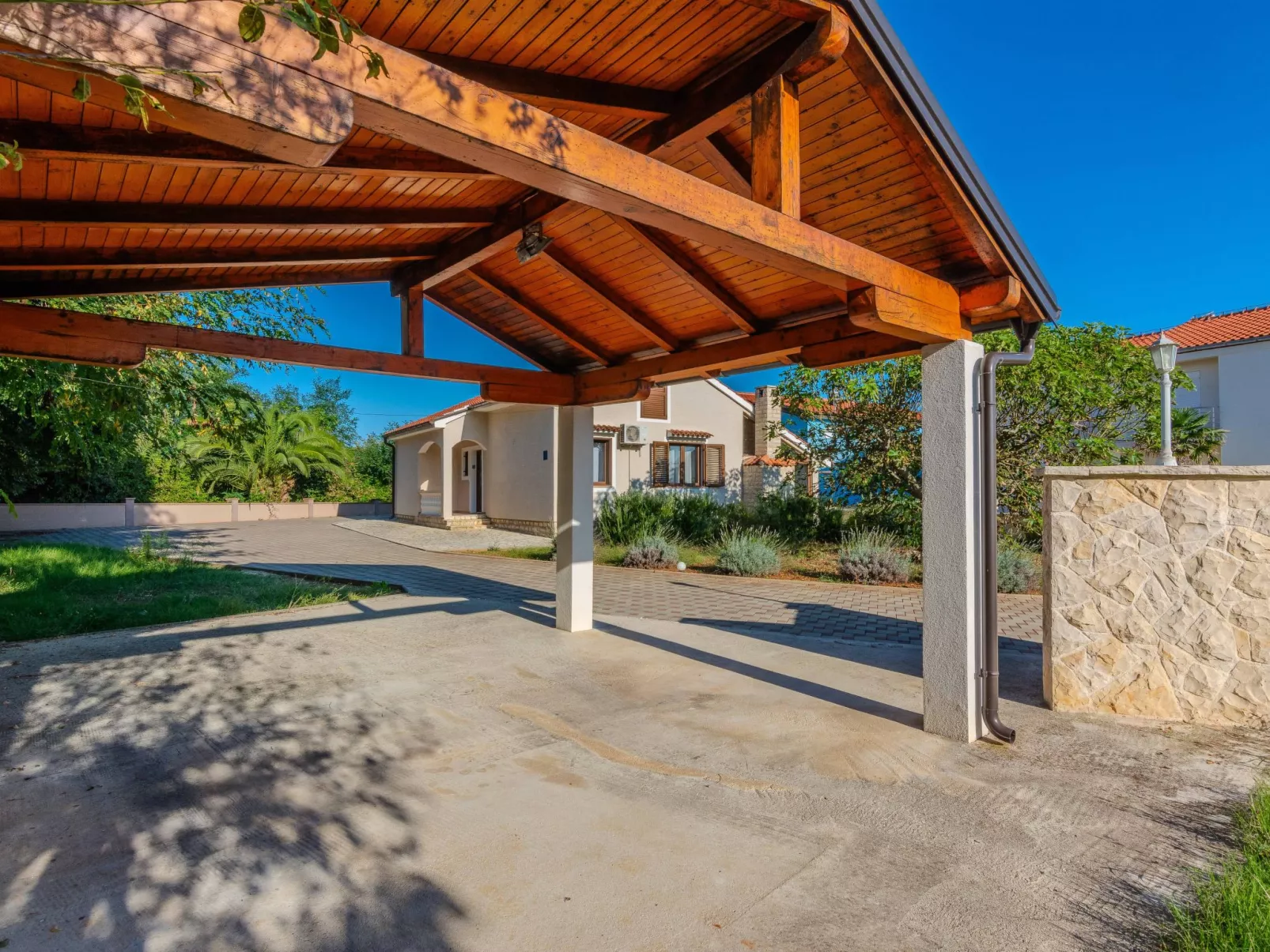 Holiday home Suric - Image-tags.info