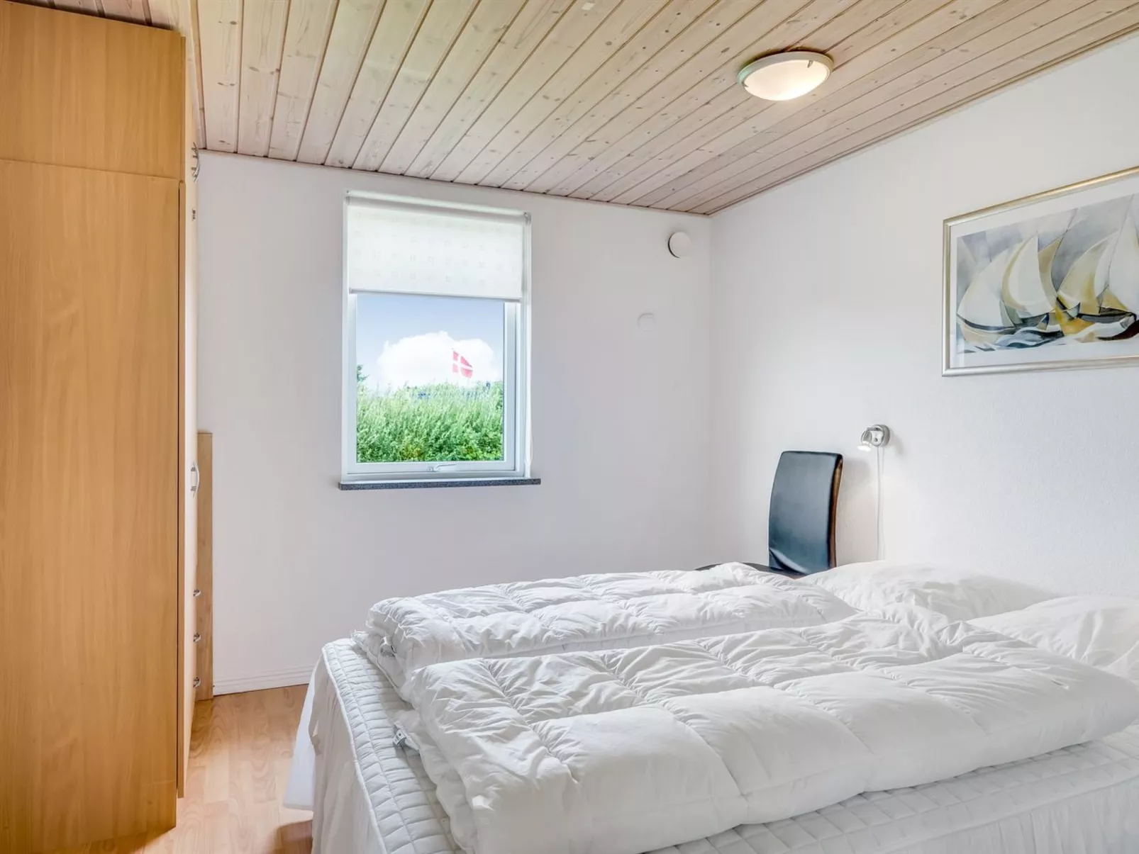 "Elnur" - 200m to the fjord - Dedans