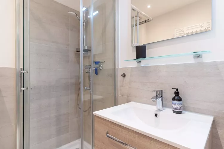 FeWo Wellenreiter SPO - Bathroom