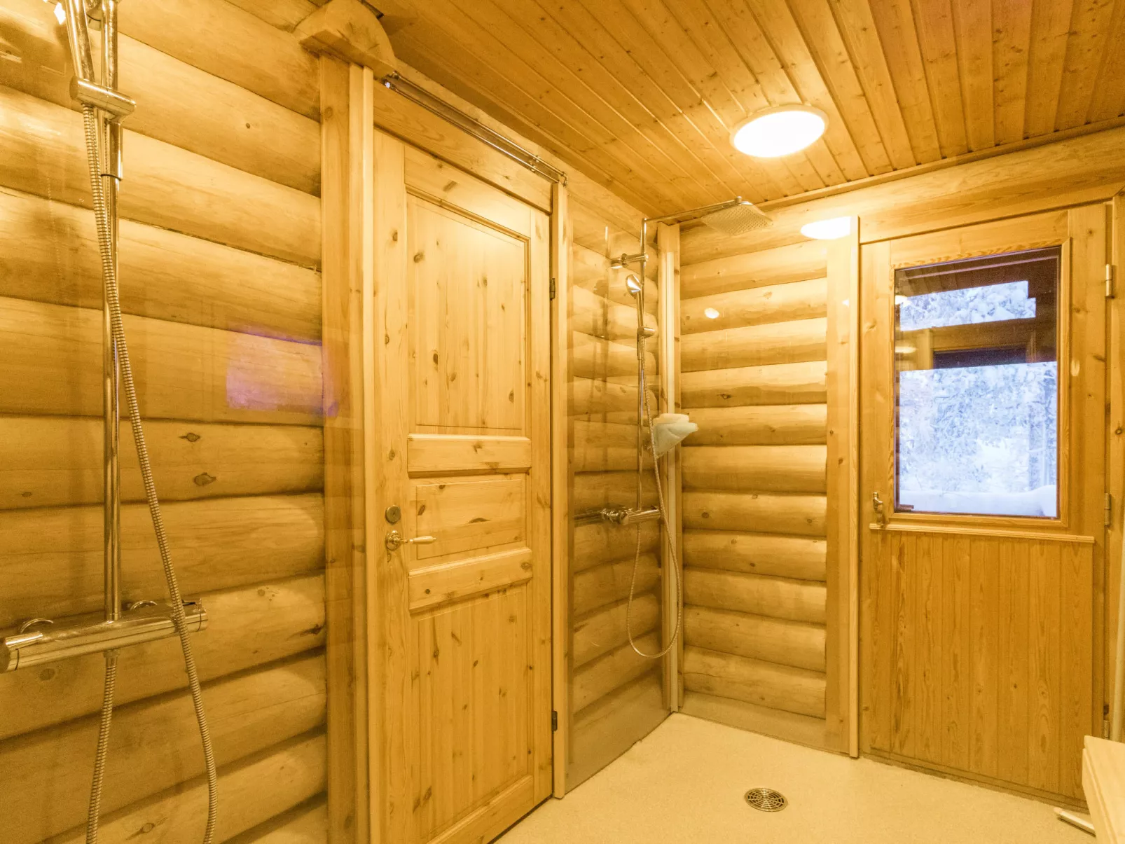 Salvostie 13, hetta - Dedans