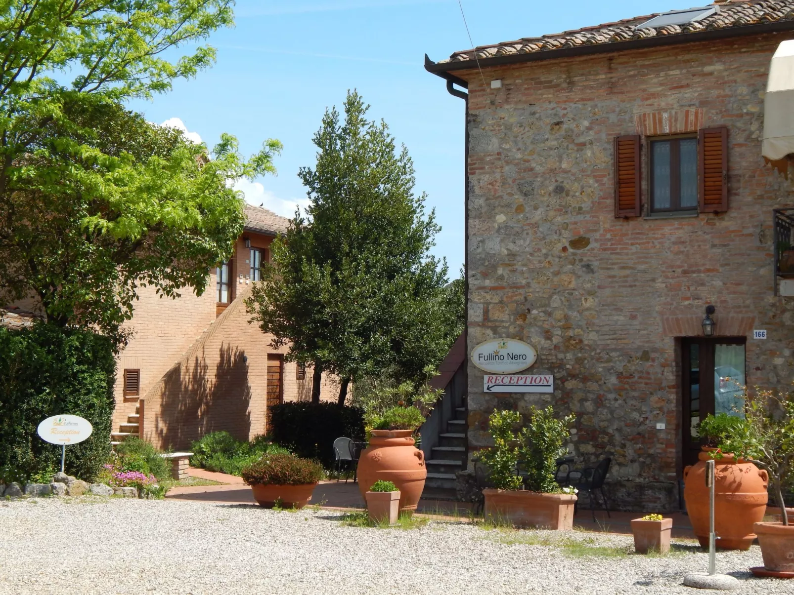 Dreizimmerwohnung für 4 Personen 3 km vom Zentru - Dehors