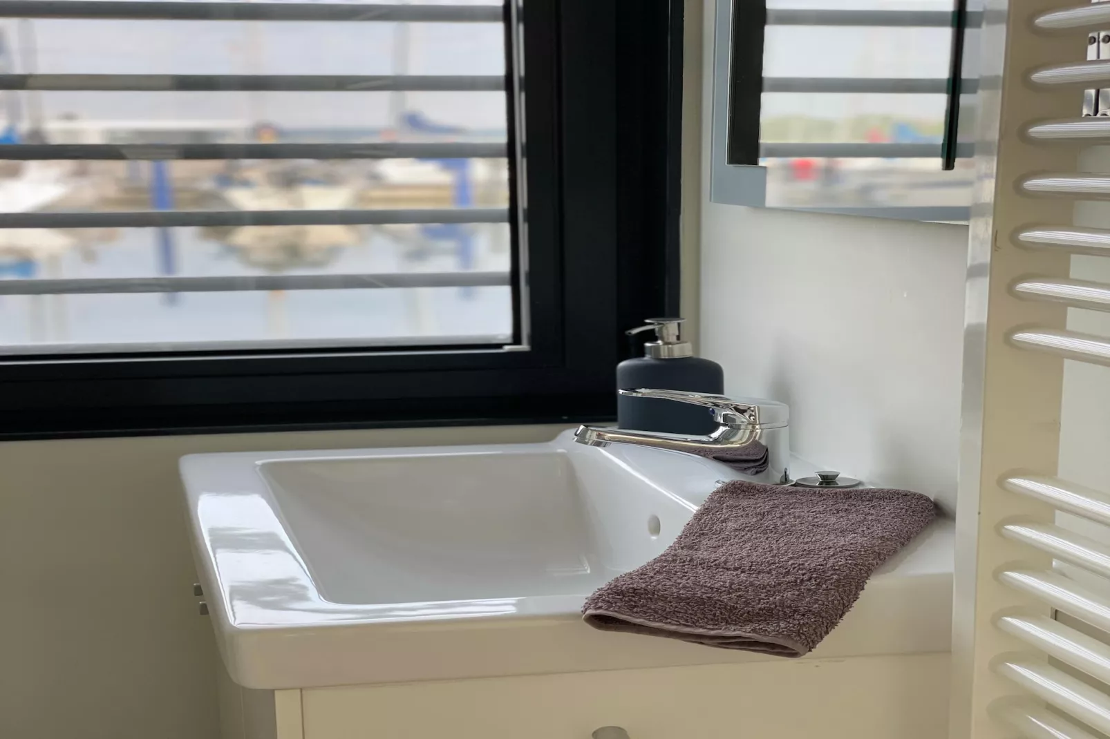 Floating House Rosi - Bathroom