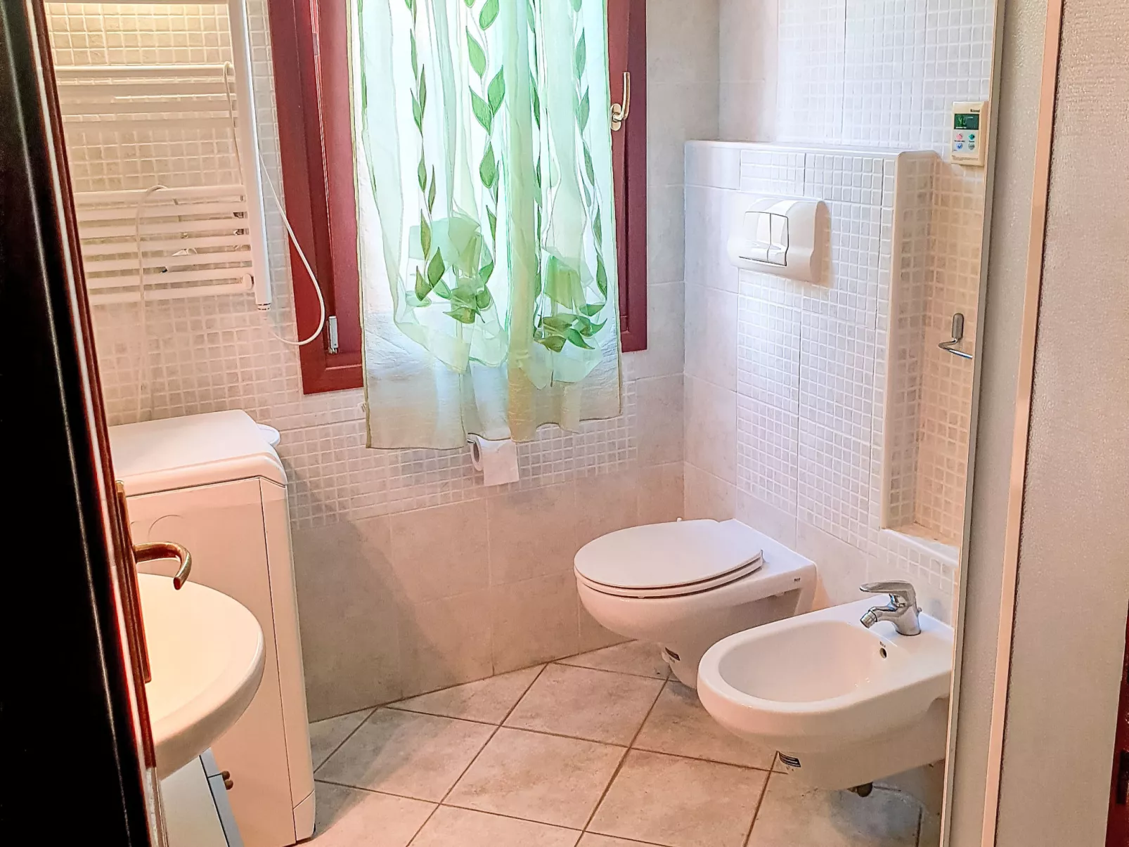 Irene, dolce brezza - Inside