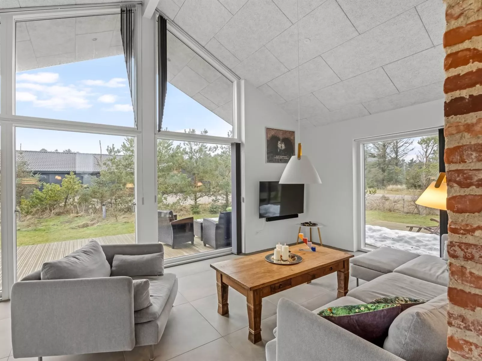 "Elenor" - 900m from the sea-Drinnen