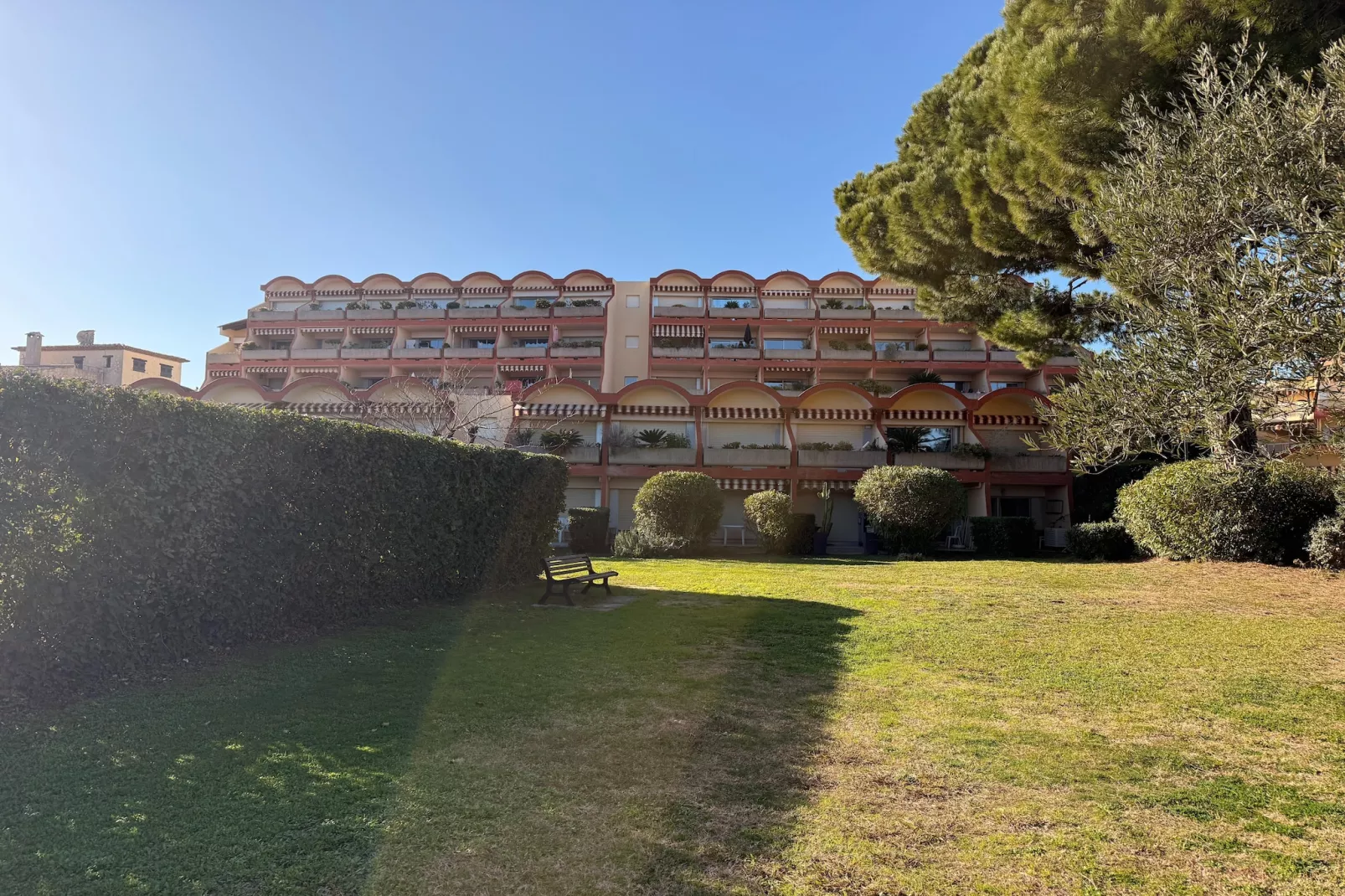 Vélusine - Parkeinrichtungen