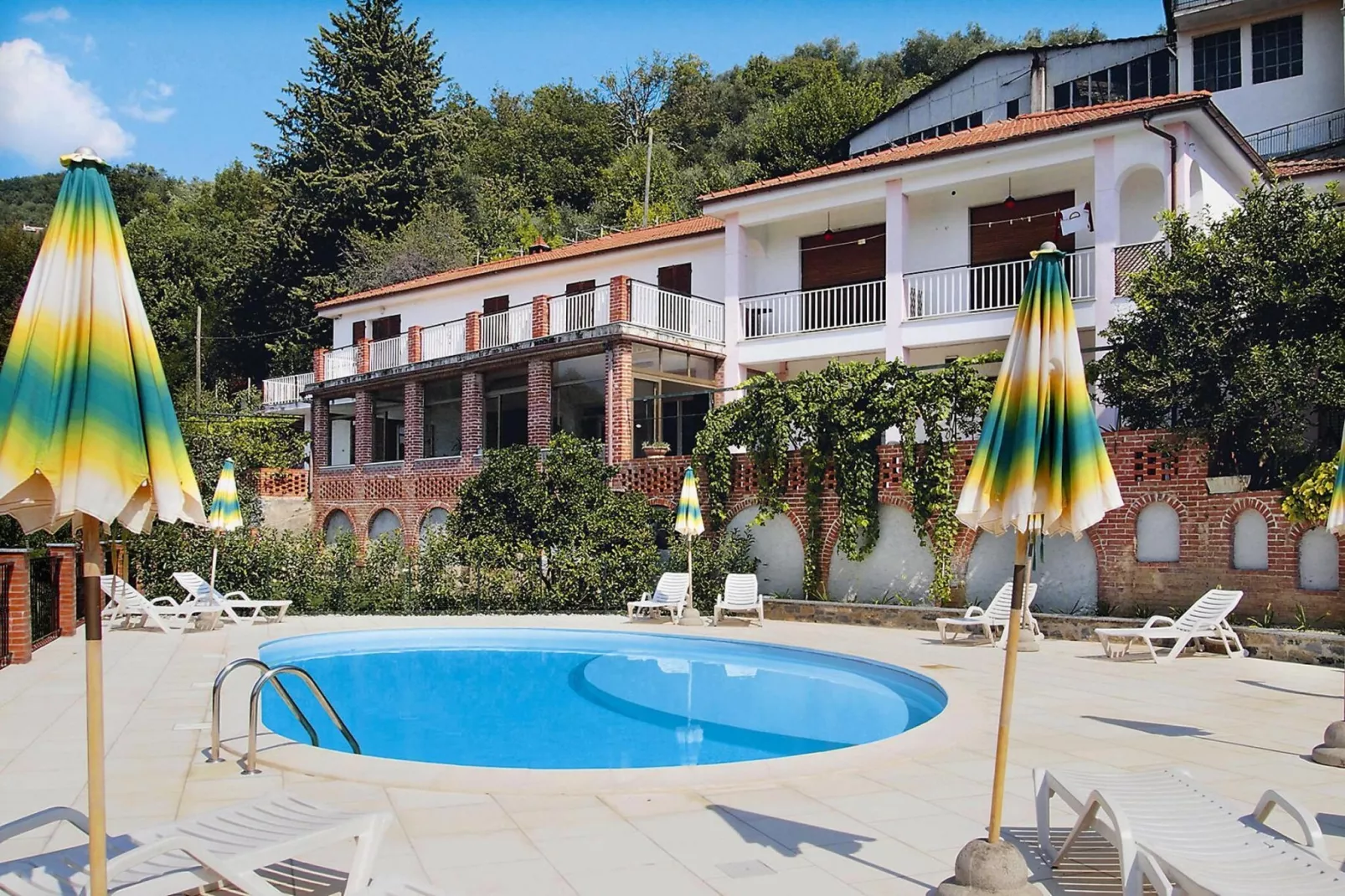 Agri-tourism Borgo Ameno Casanova Lerrone TR2 / C6-Piscine