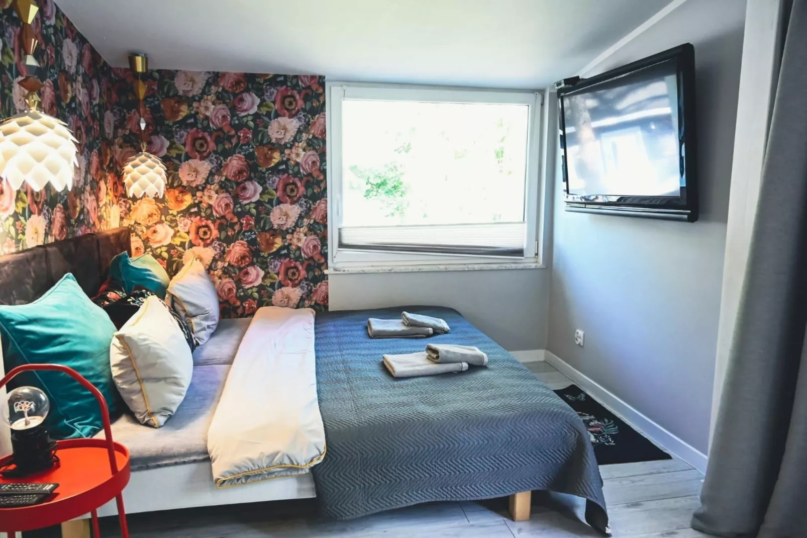 Dom w Starych Czaplach z domkiem na drzewie-Bedroom