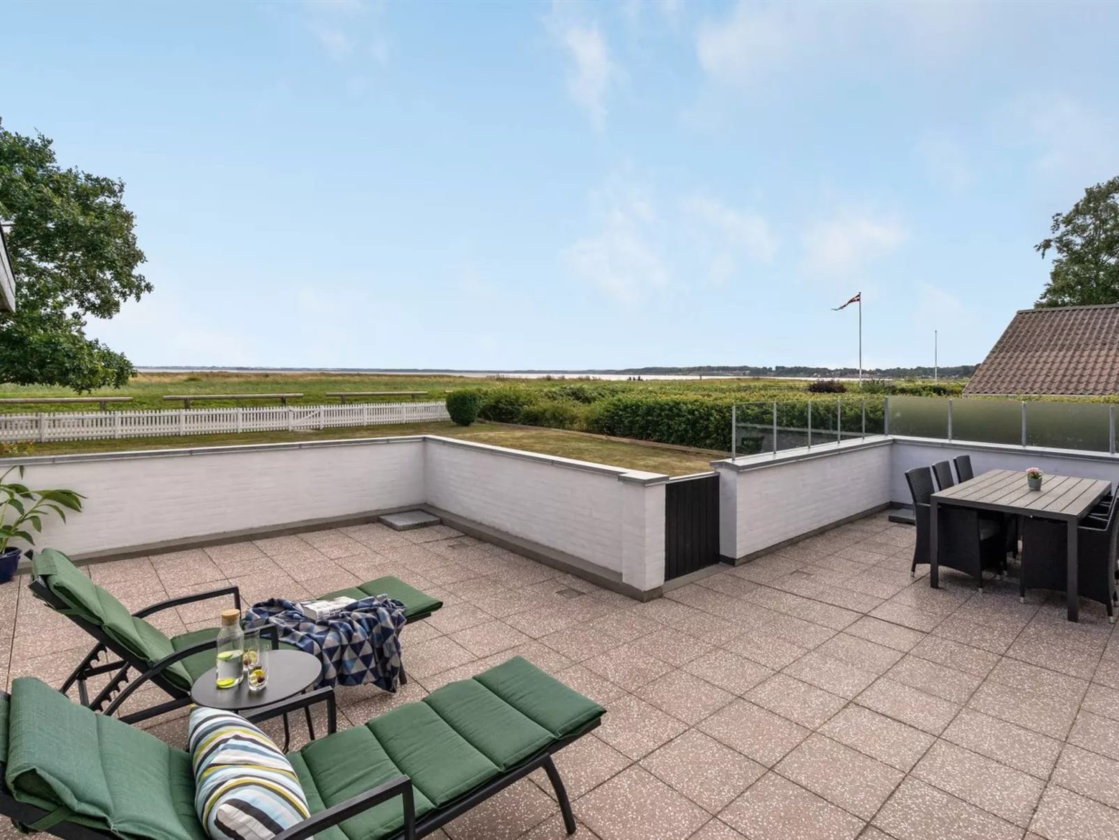 "Mayla" - 50m from the sea-Draußen