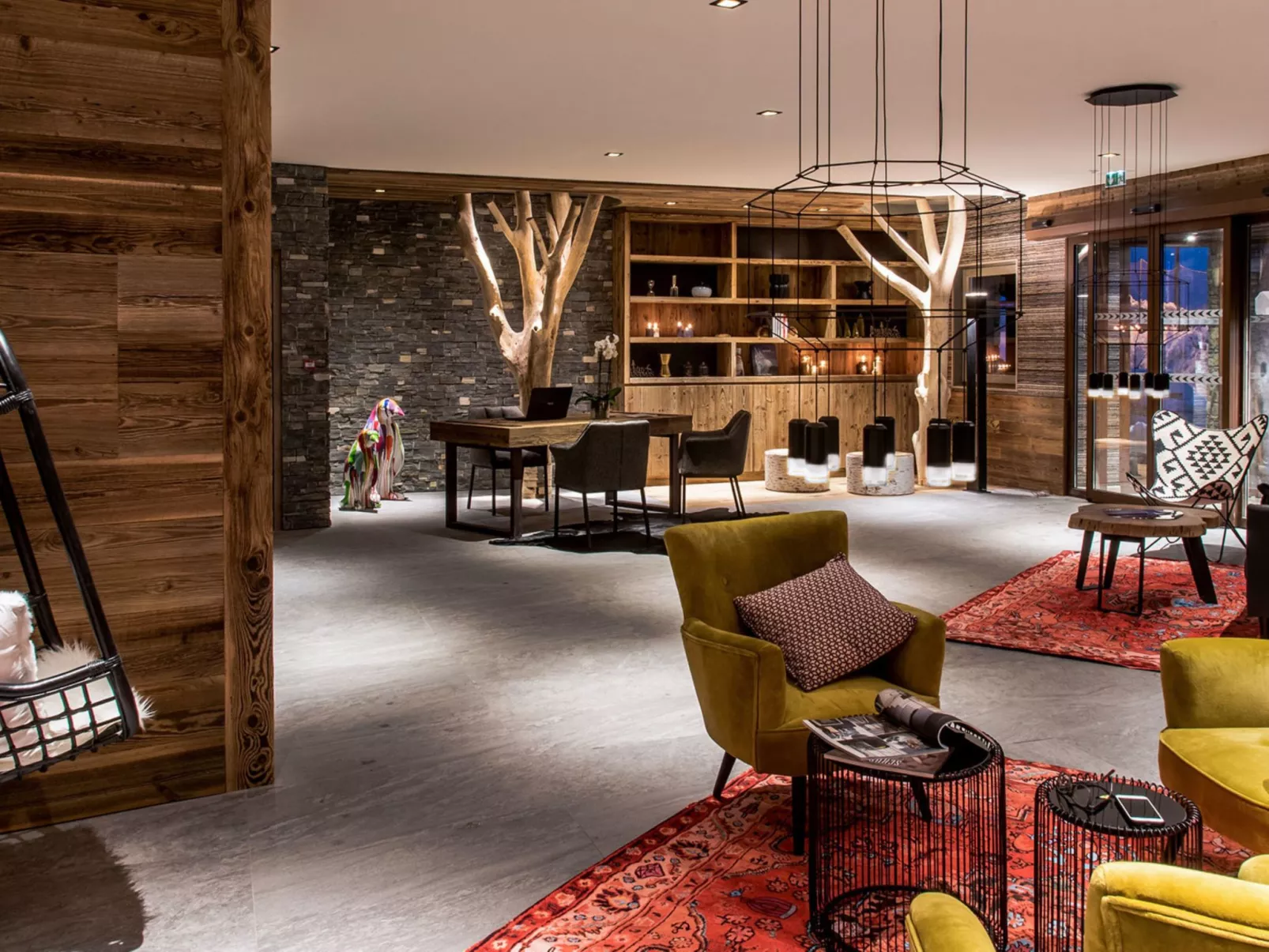 Village Montana-Inside