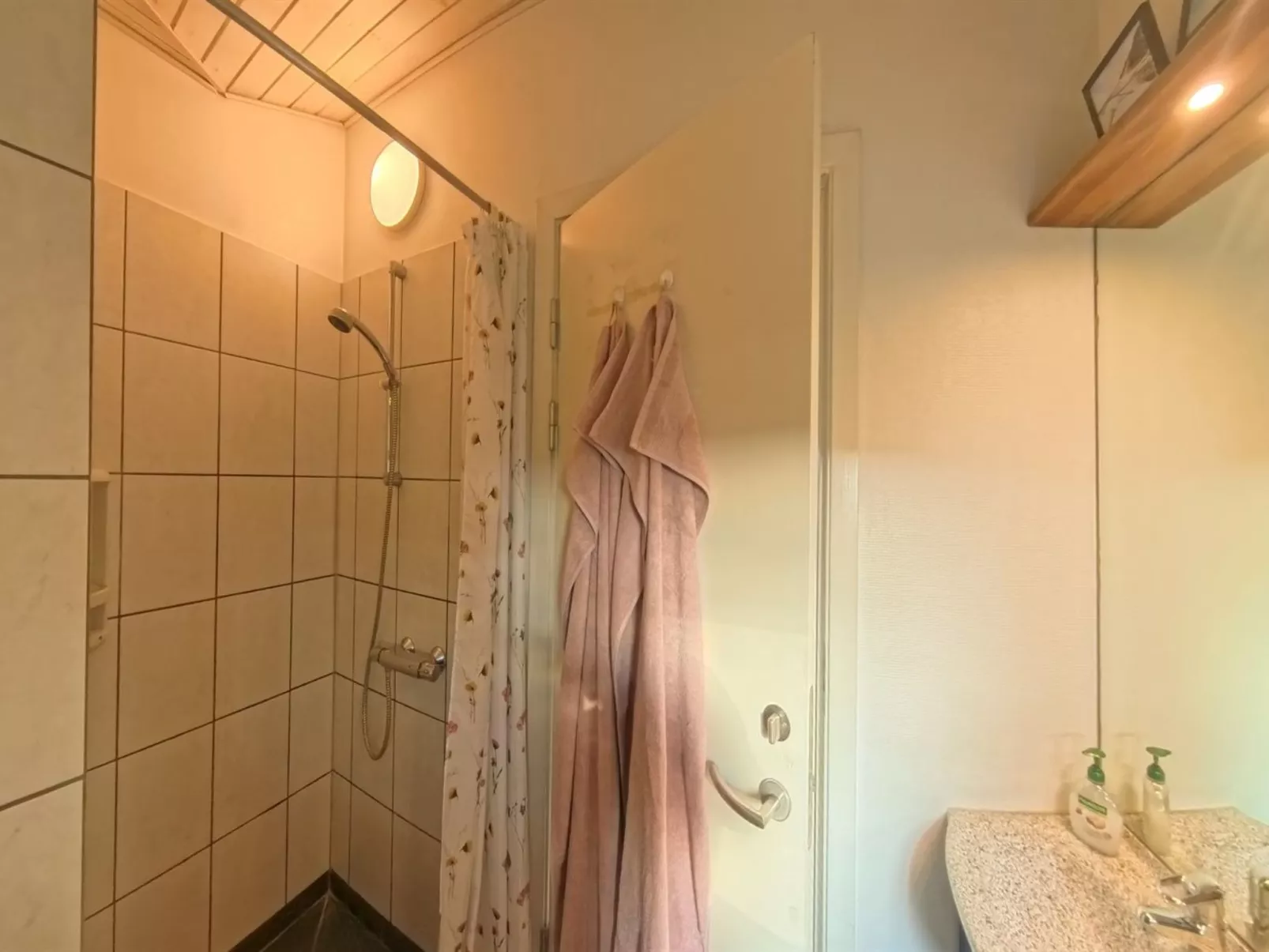 "Thrugils" - 800m from the sea-Inside