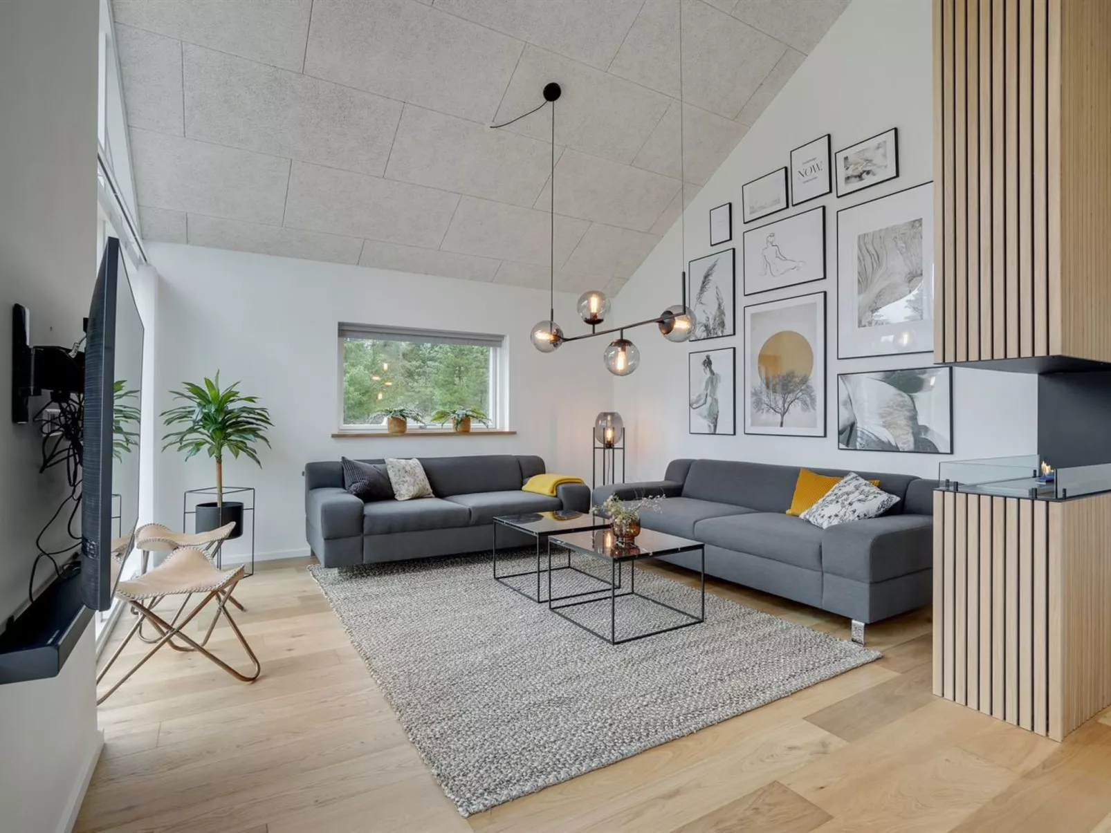 "Menja" - 1.4km from the sea-Inside