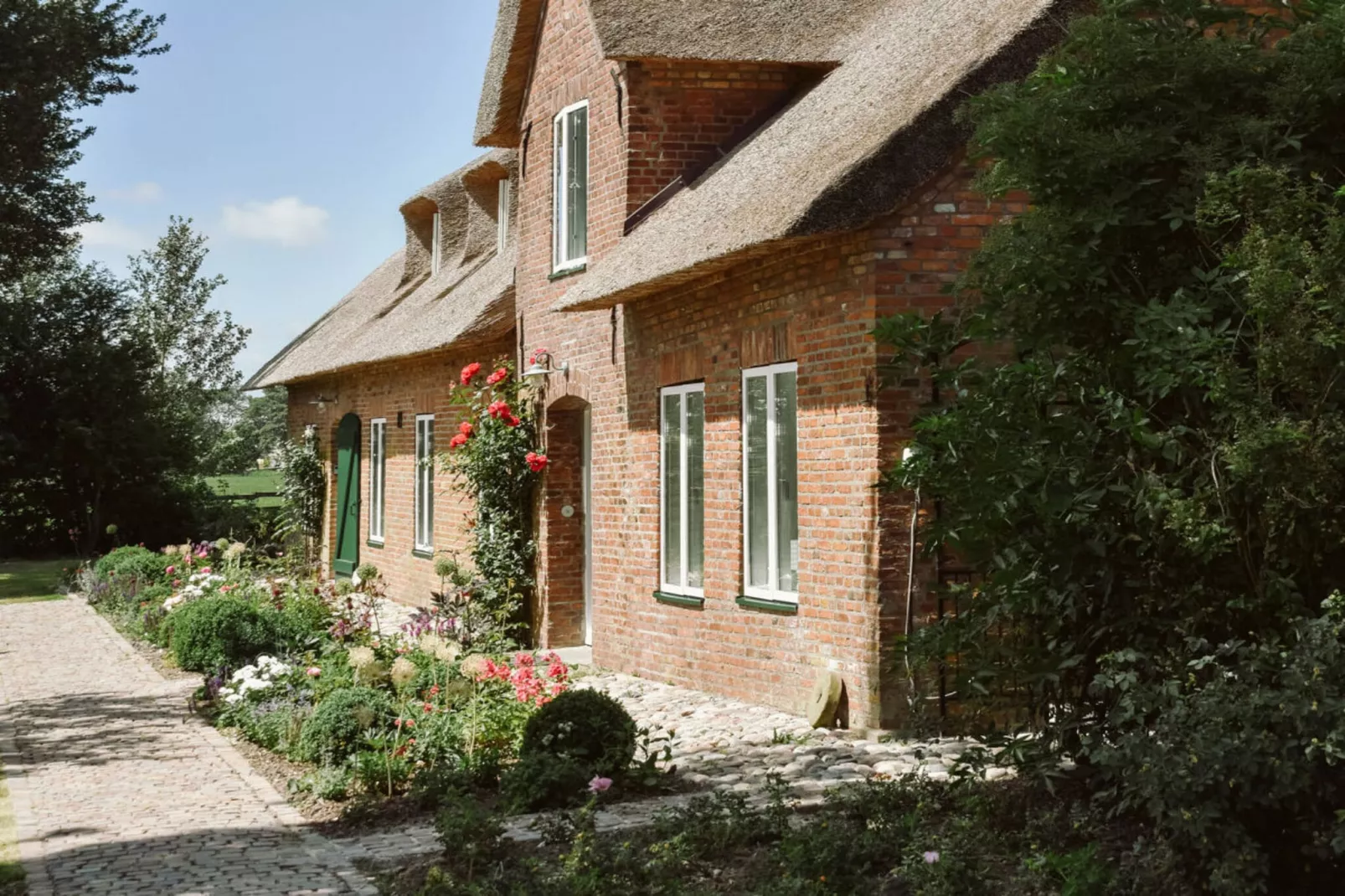 227168-Exterior in summer