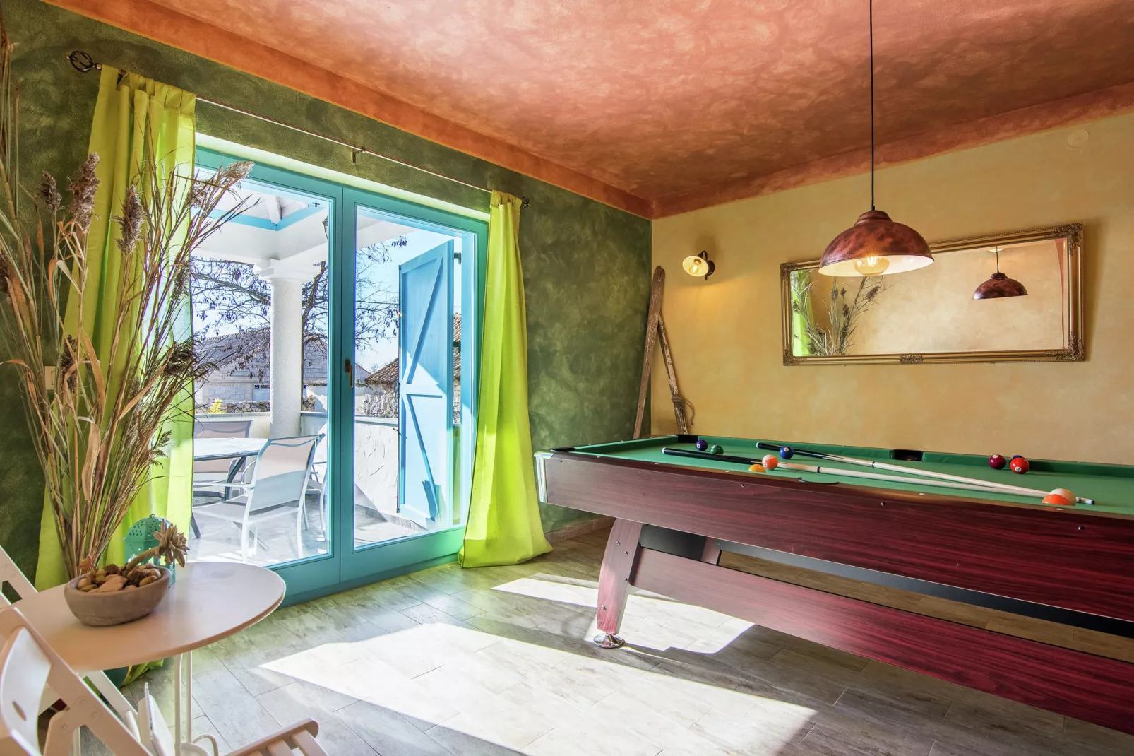 Villa Spirini dvori-Installations