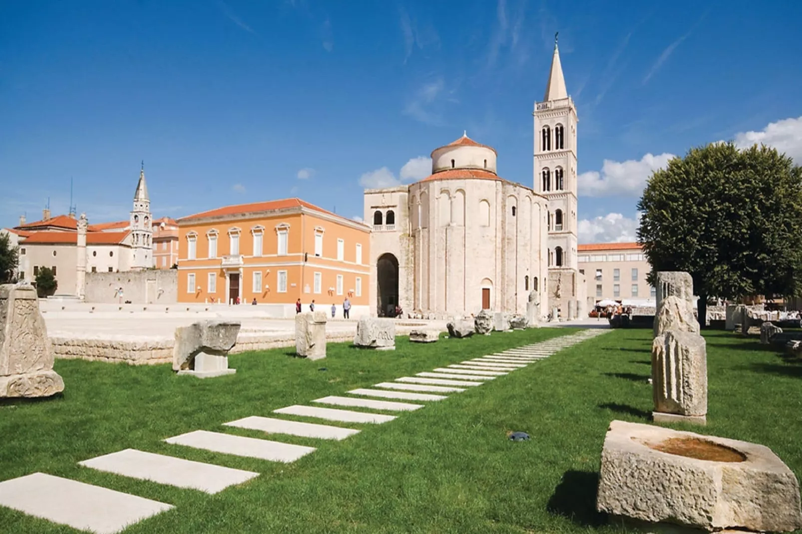 Villa Spirini dvori-Zones d'été à 20 km