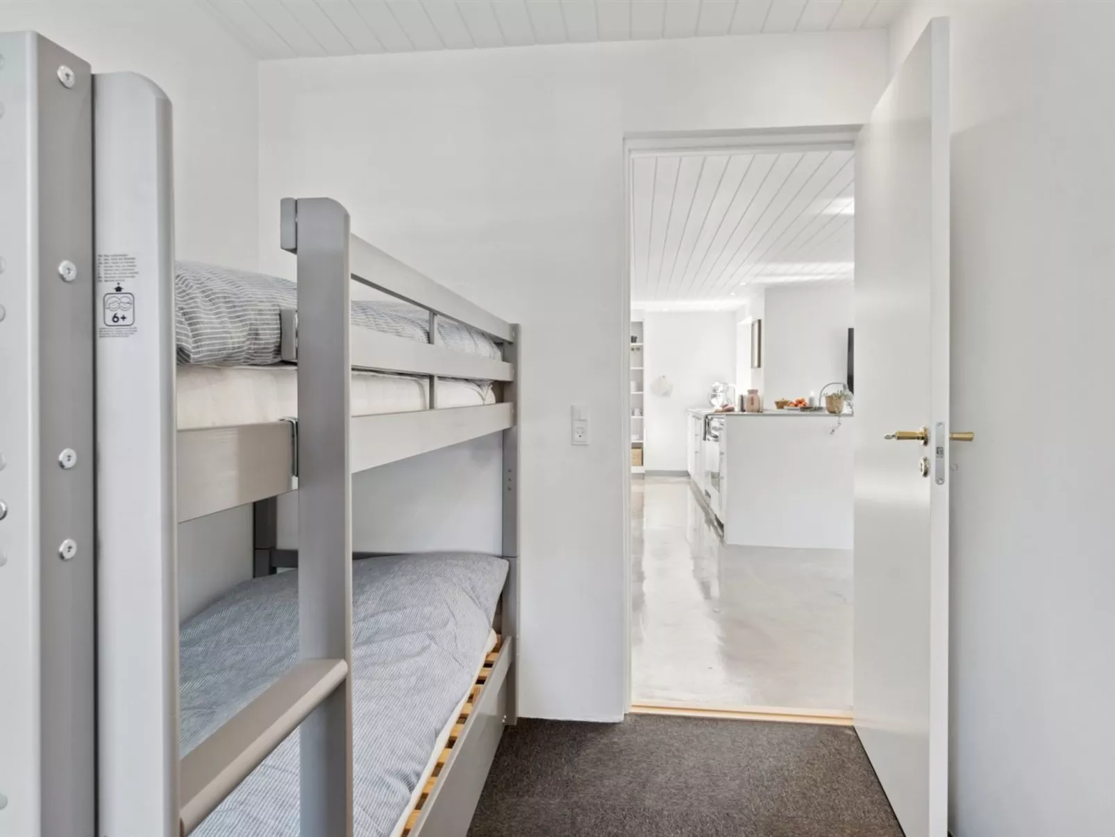 "Thrym" - 2.5km from the sea - Inside