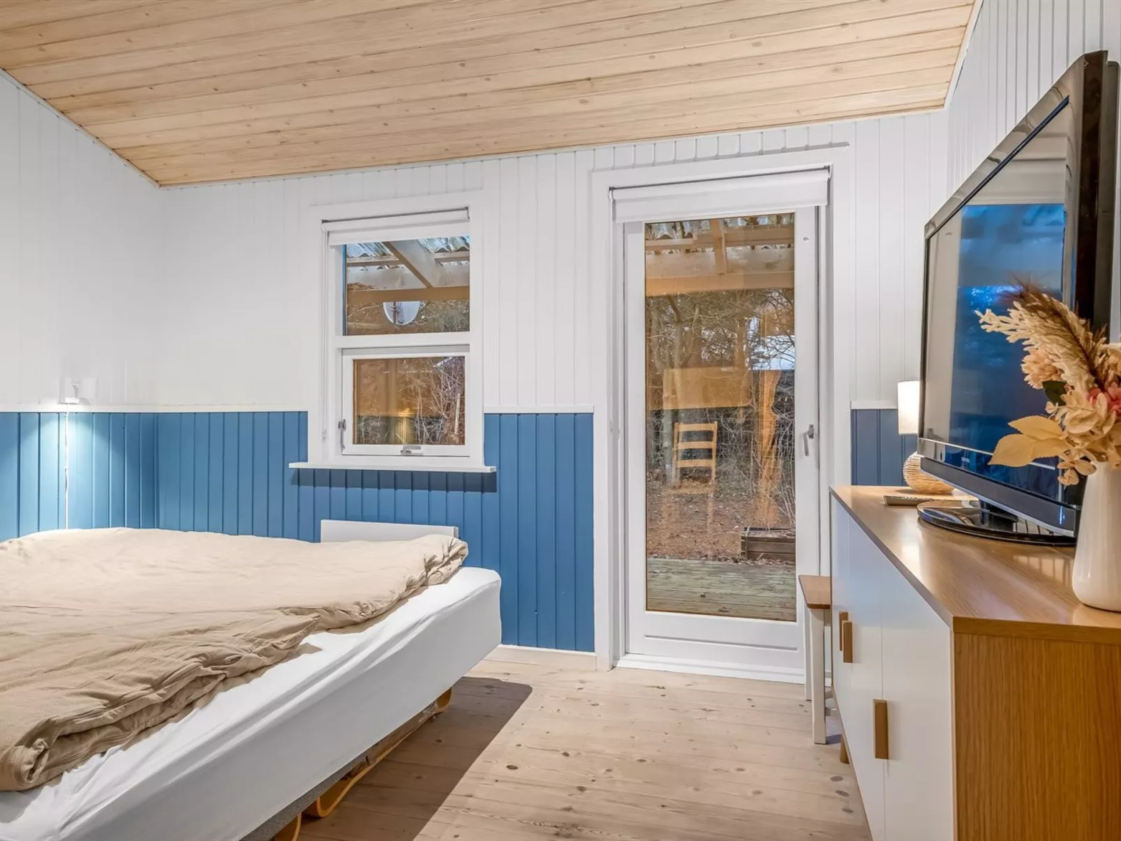 "Felicia" -  from the sea - Drinnen