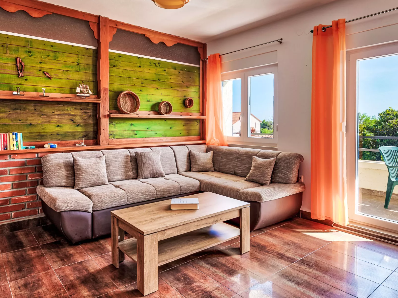 Villa mit Garten, Grill und Terrasse - Inside