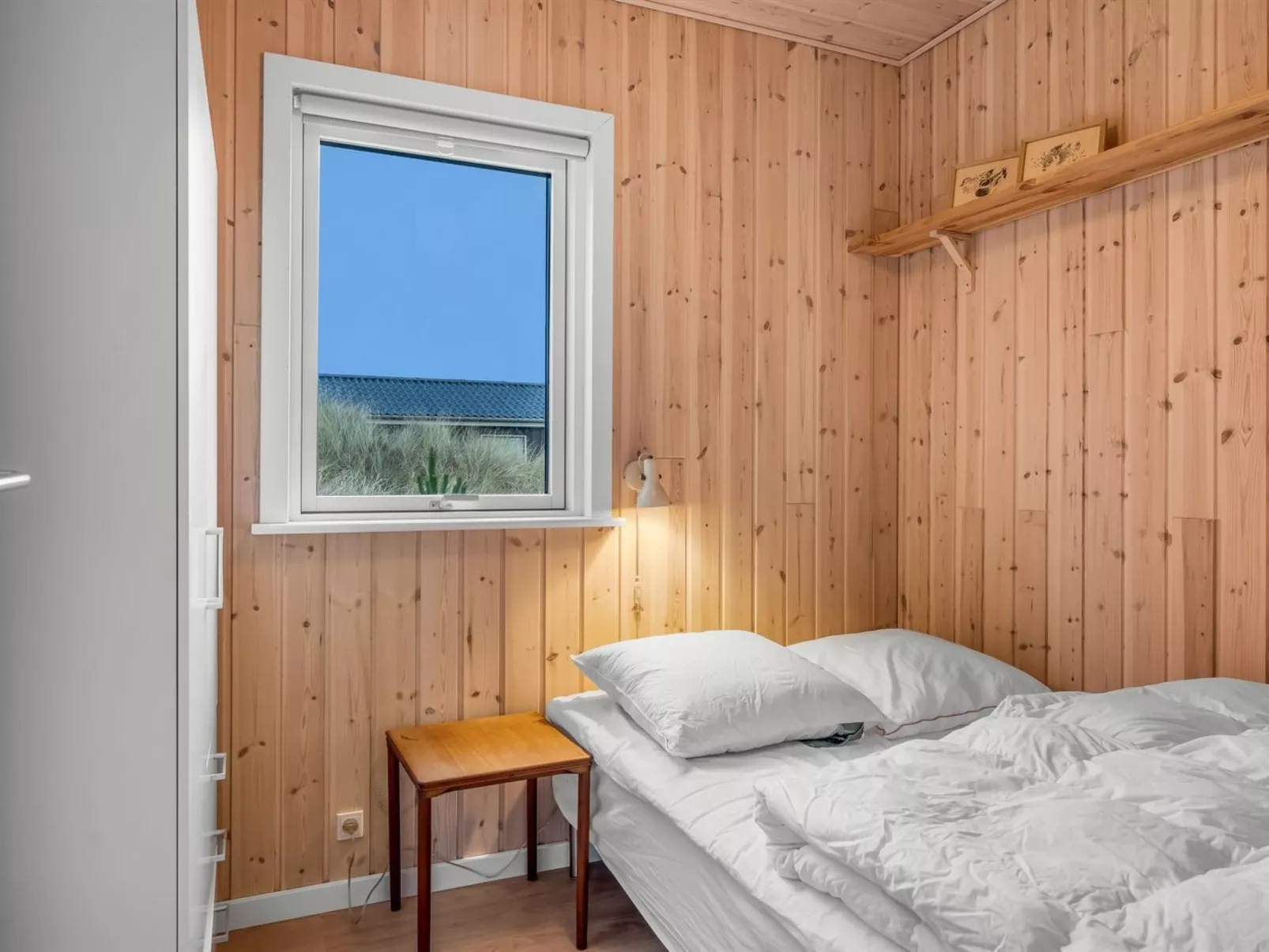 "Ovine" - 900m from the sea-Dedans