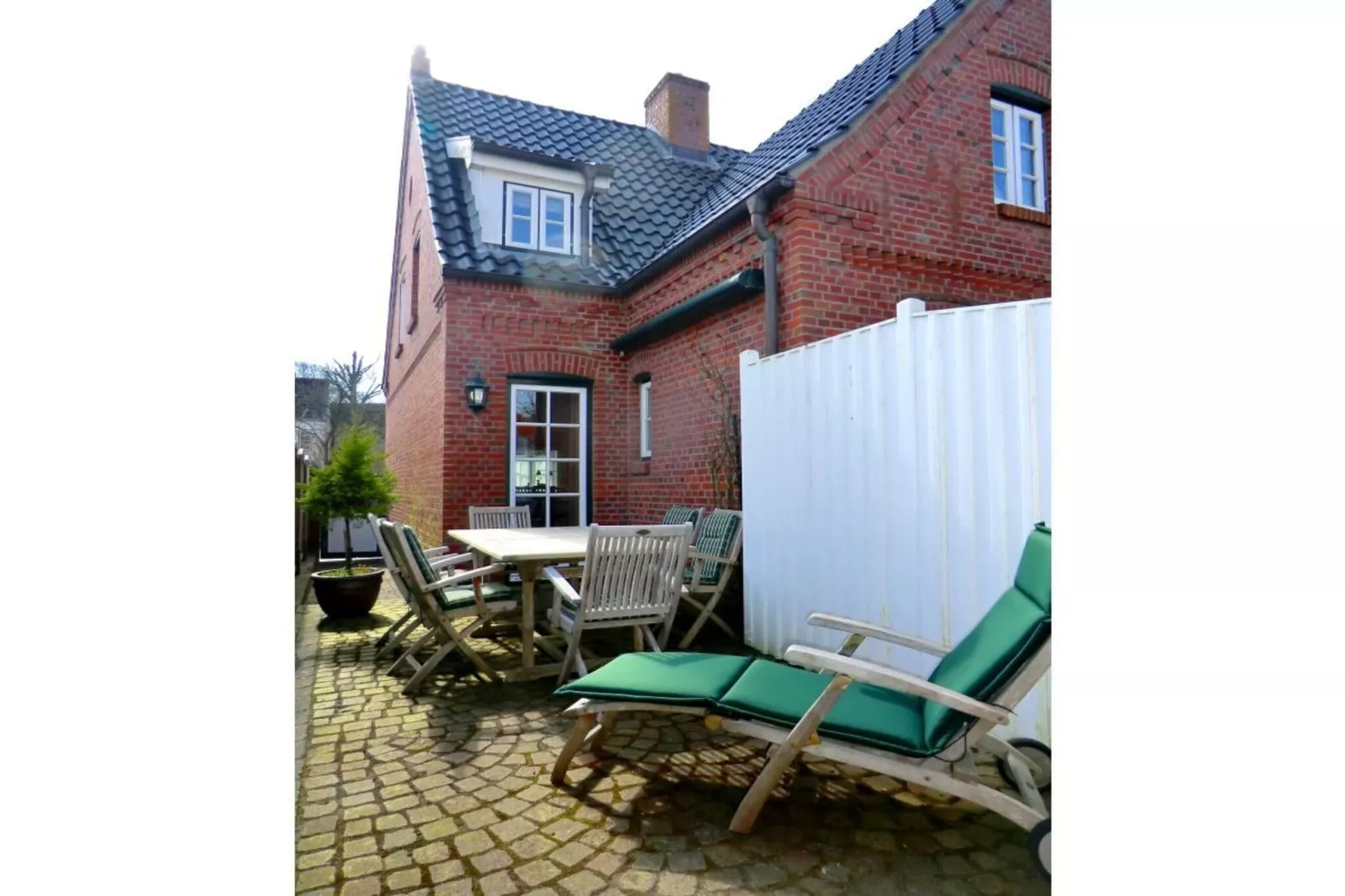 182516-Terrasse/Balkon