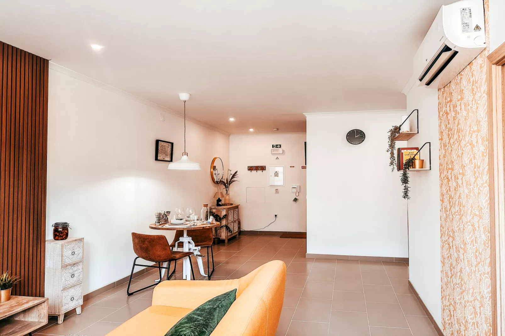 Cosy Apartment Queluz By Gt House-Esszimmer