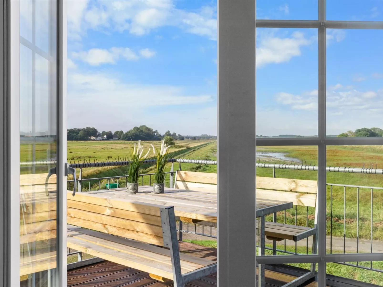 "Alitta" - 240m from the sea-Outside