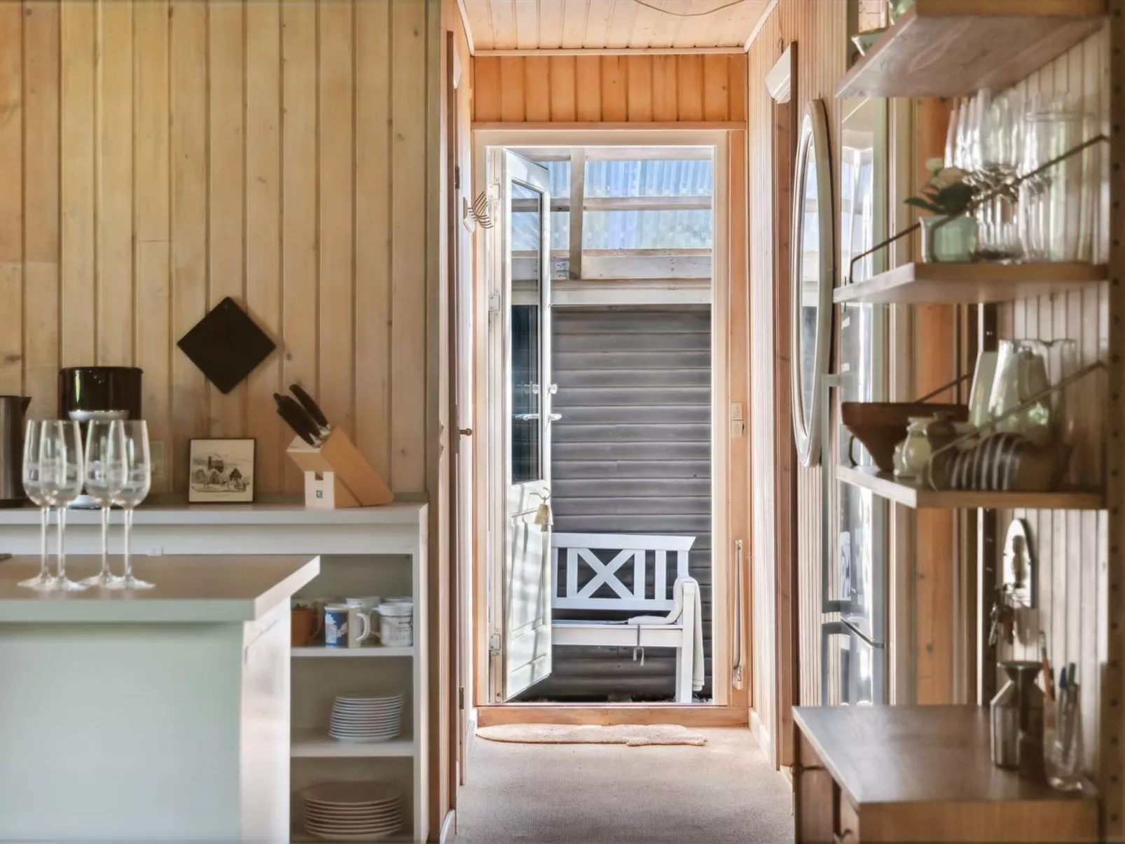 "Roald" - 320m from the sea-Drinnen