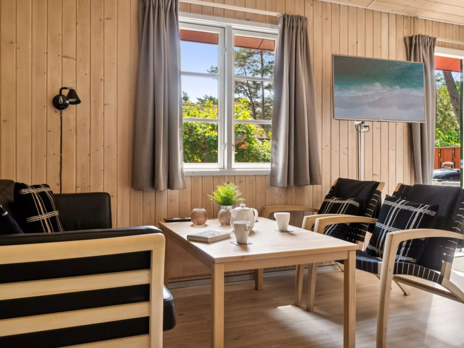 "Wale" - 100m from the sea-Dedans