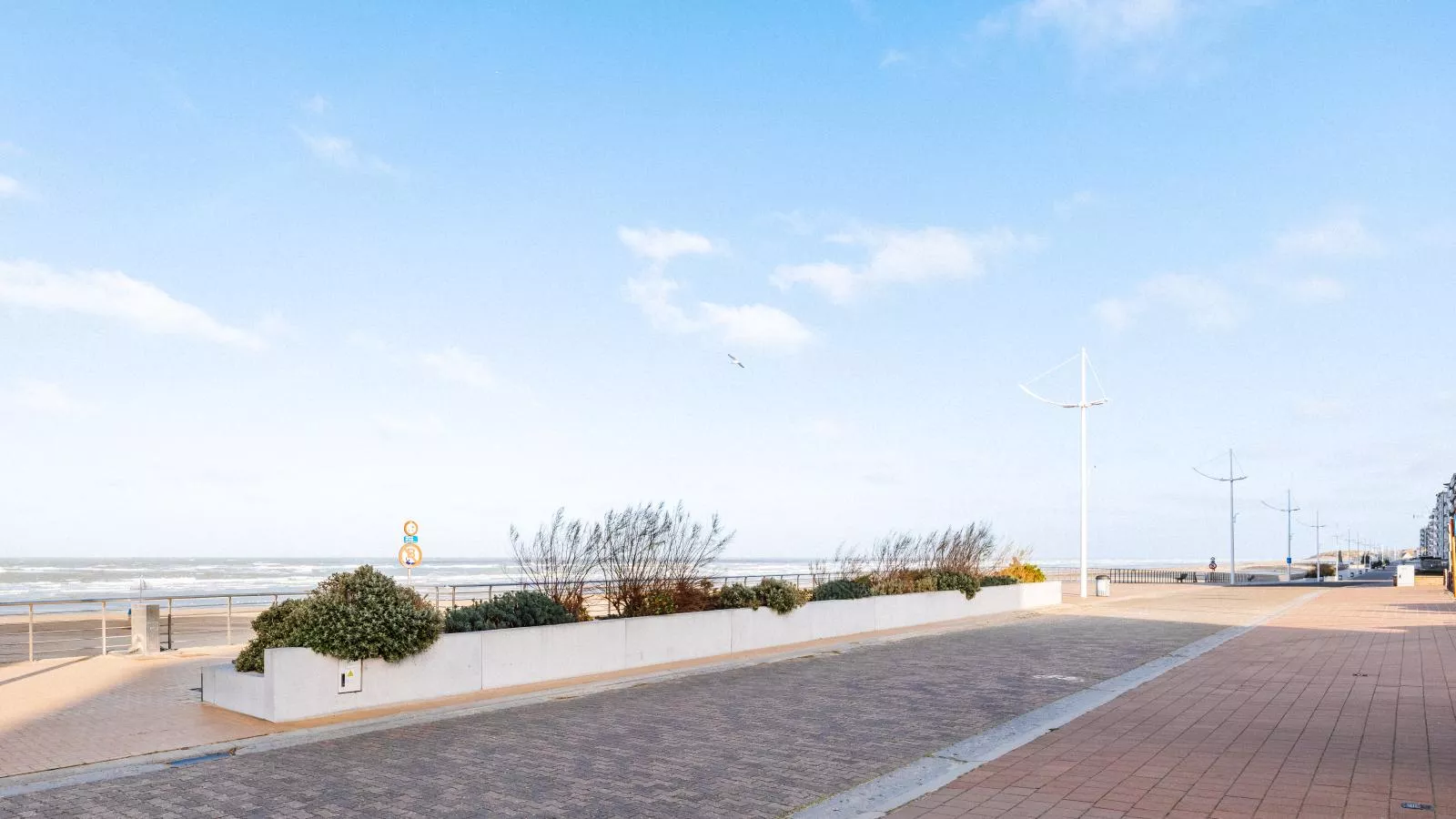 Permieres Loges-Zones été à 1 km