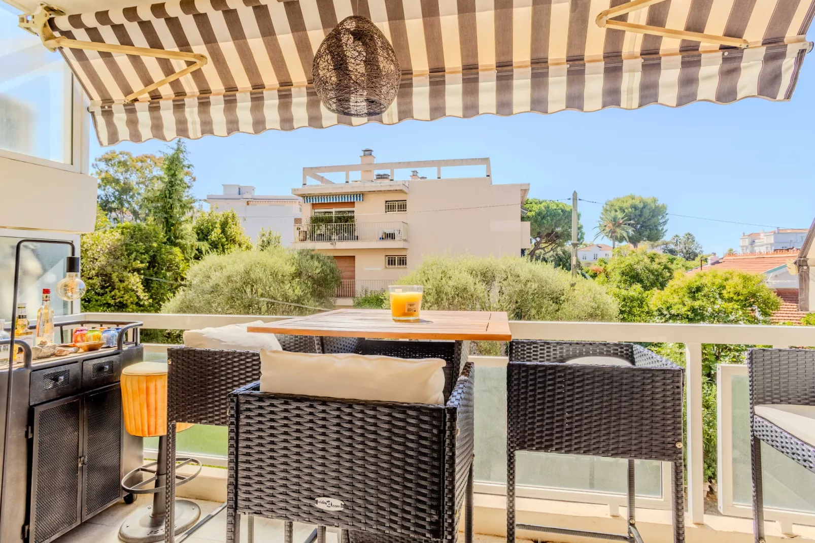 MB-2-PINS-M-Untagged