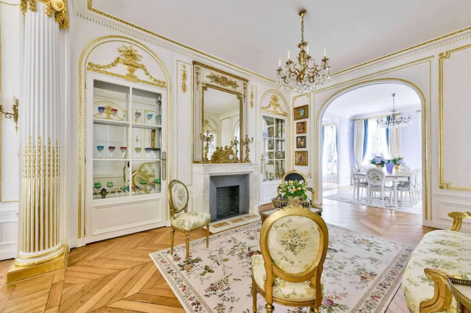 Noble demeure de luxe en plein coeur de Paris-Wohnzimmer