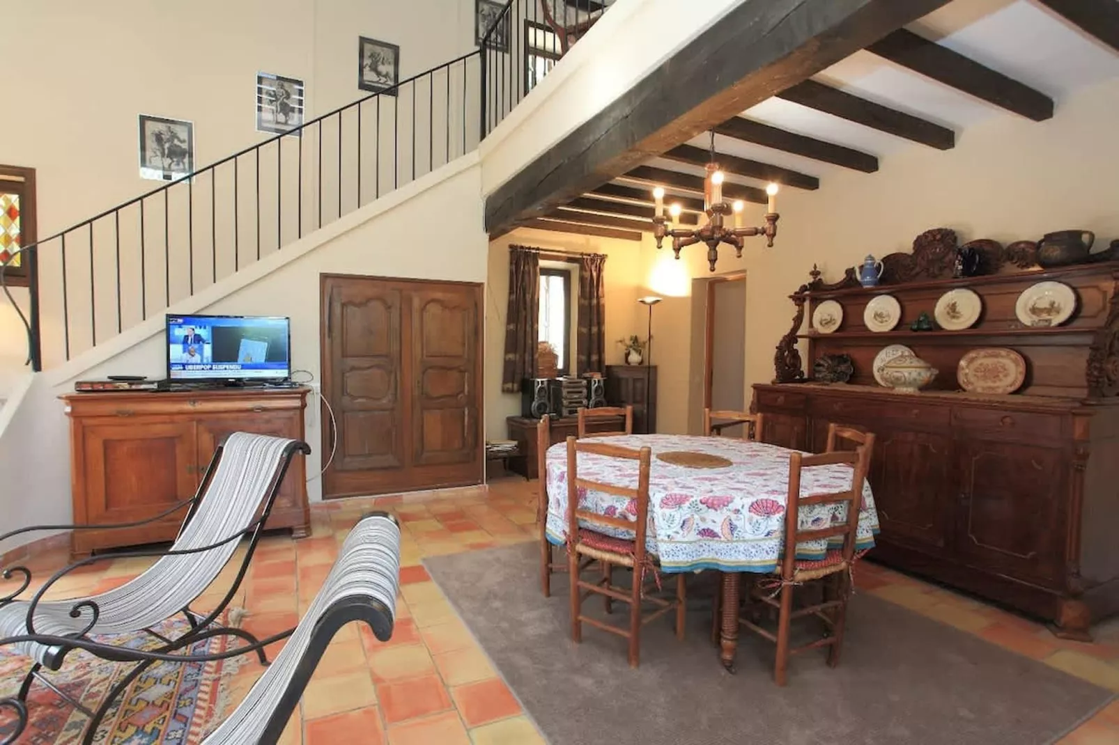 La Familiale - Maison provençale avec piscine et vue imprenable sur Gordes-Dining room