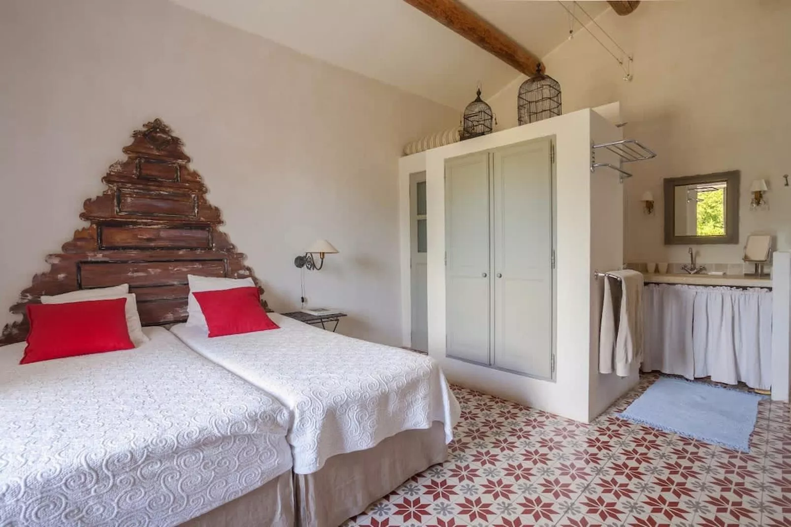 Villa Les Beaumettes - Havre de paix dans le Luberon-Bedroom