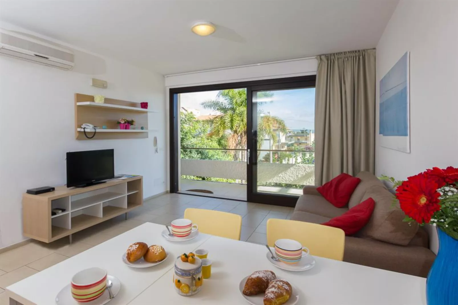 KAMENA RESIDENCE APARTMENT / APARTMENT 2 BEDROOMS-Esszimmer