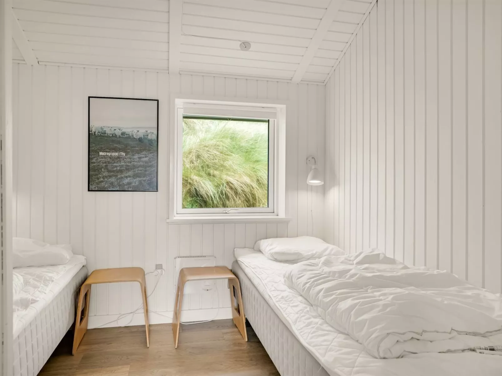 "Nimrod" - 70m from the sea-Dedans