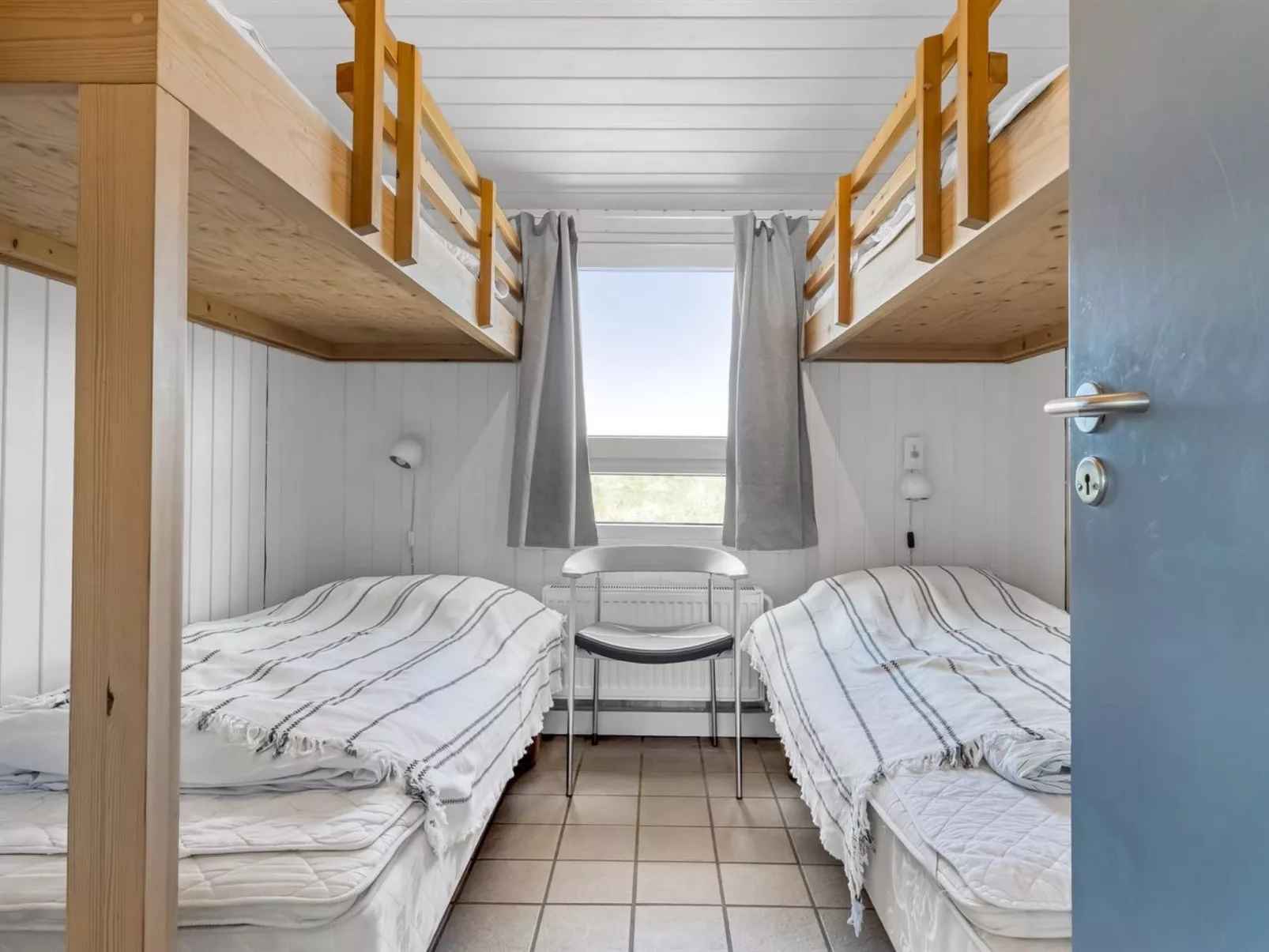 "Askrik" - 350m from the sea - Inside