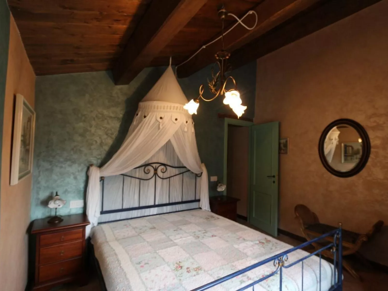 Casa Sacciofa in Monte Rinaldo - Image-tags.info