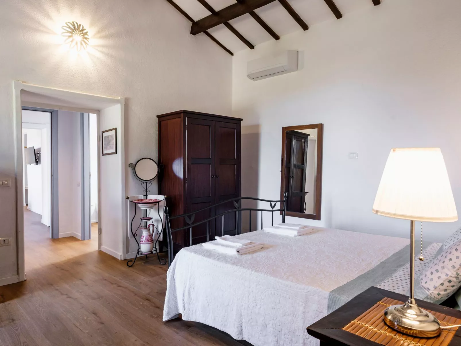 Altes gallurisches Bauernhaus mit Blick auf Olbia - Inside