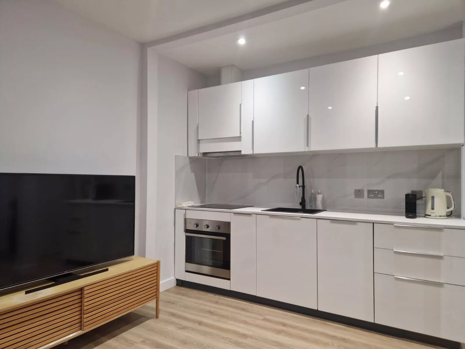 The Home Comfort You Need in London - Image-tags.info