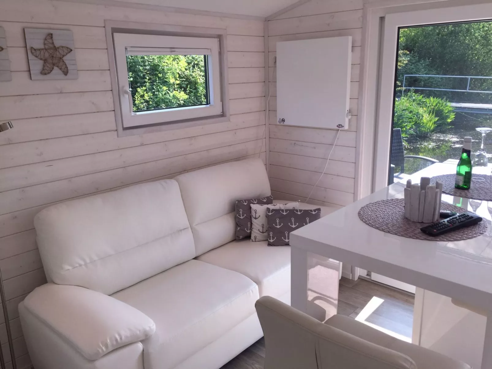 Hausboot KHT 2 Lacet mit Elektrokamin im Salon, 1 Schlafraum, Küche, Duschbad m - Image-tags.info