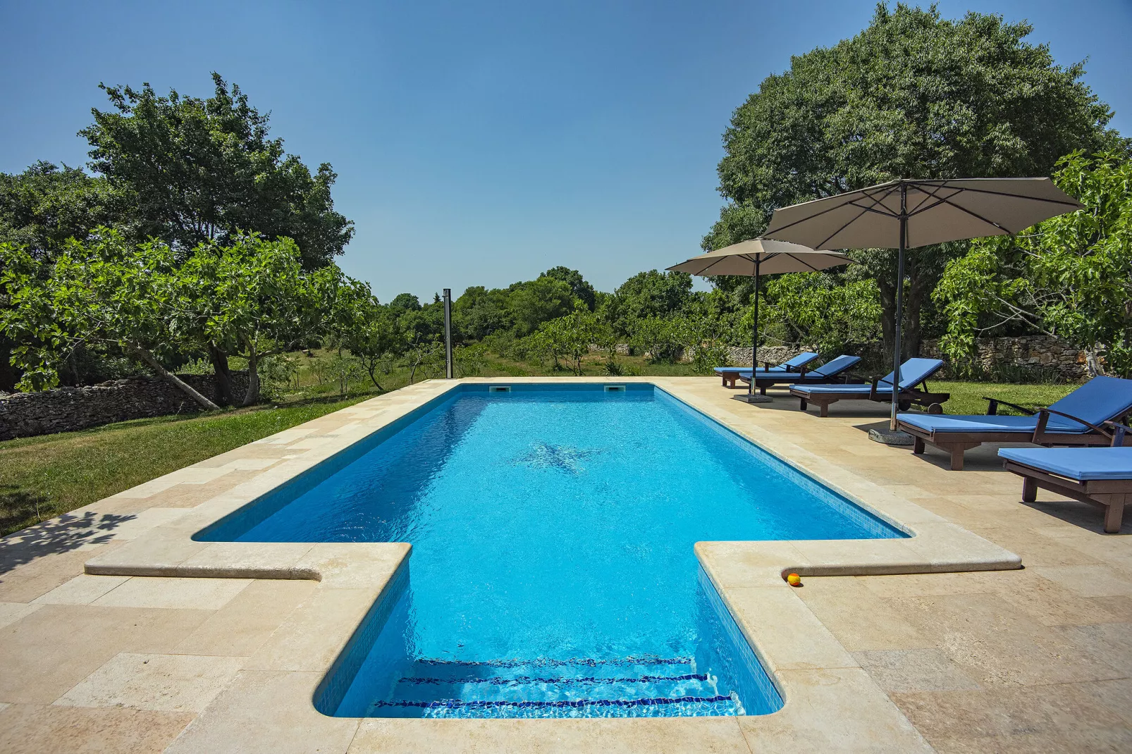 Villa Altura-Exterior summer