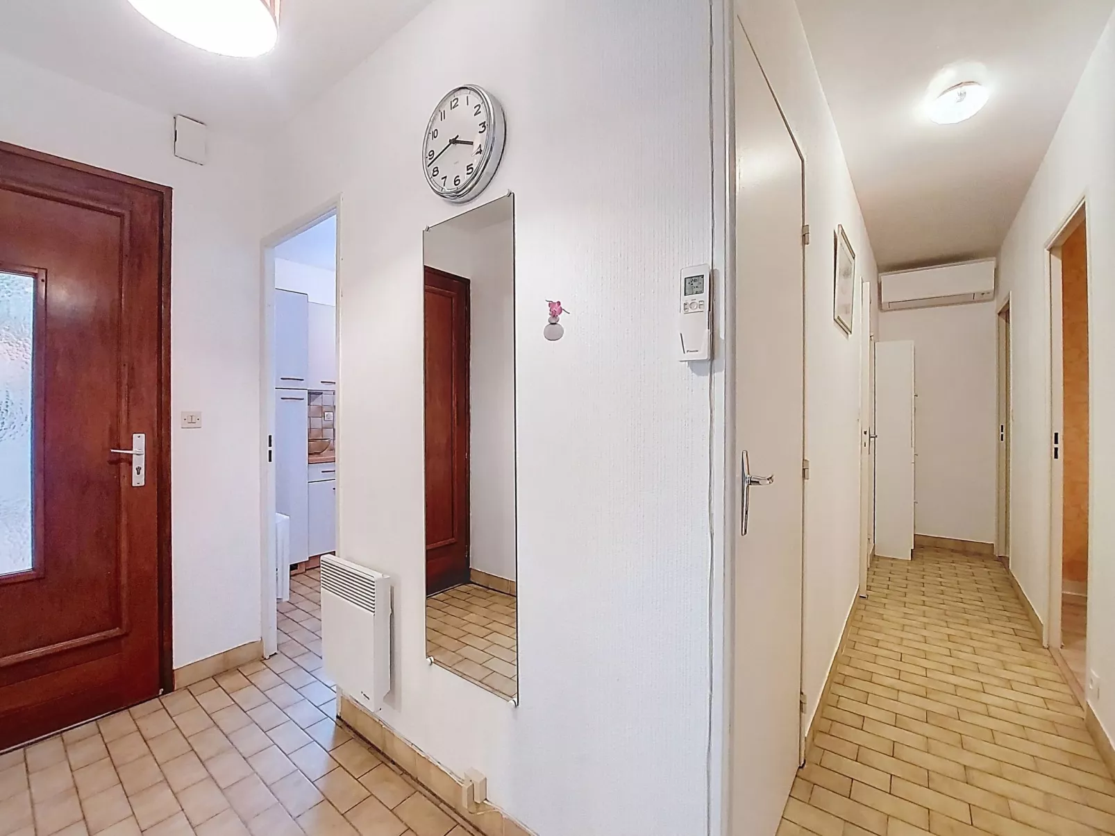 Les Alouettes - Drinnen