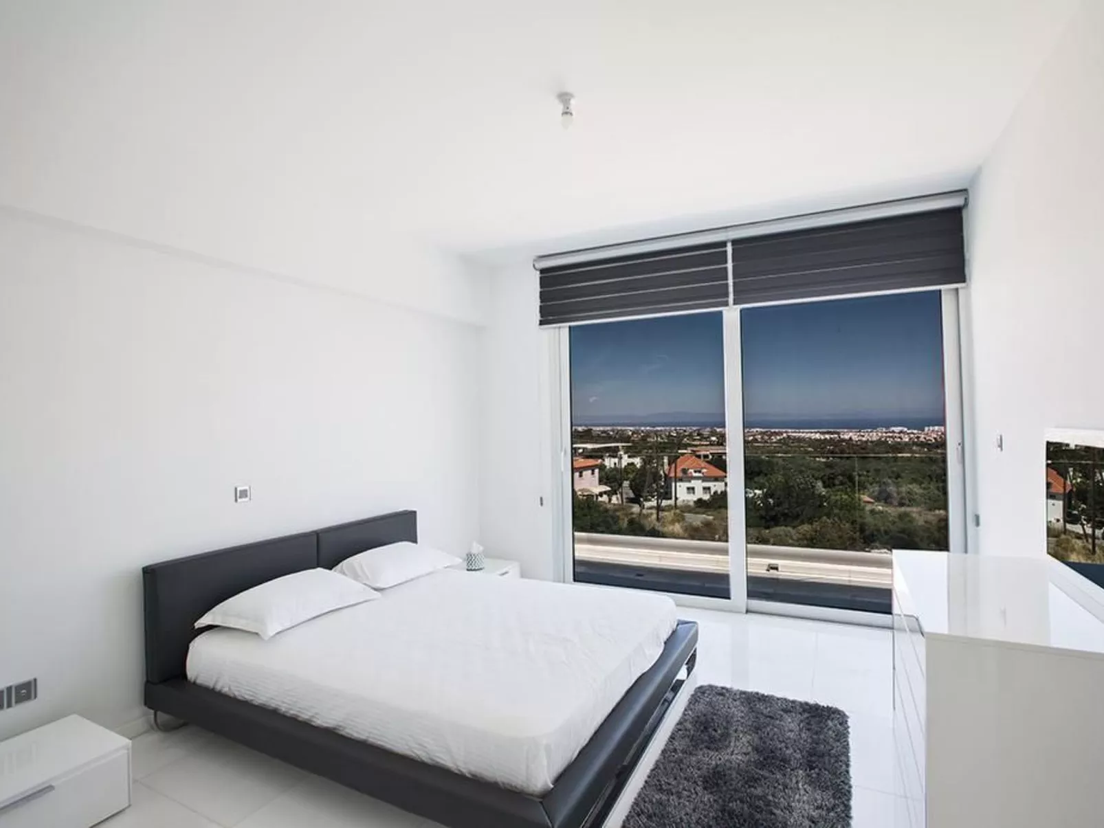 Moderne 3-Schlafzimmer-Villa mit atemberaubendem Meerblick - Image-tags.info
