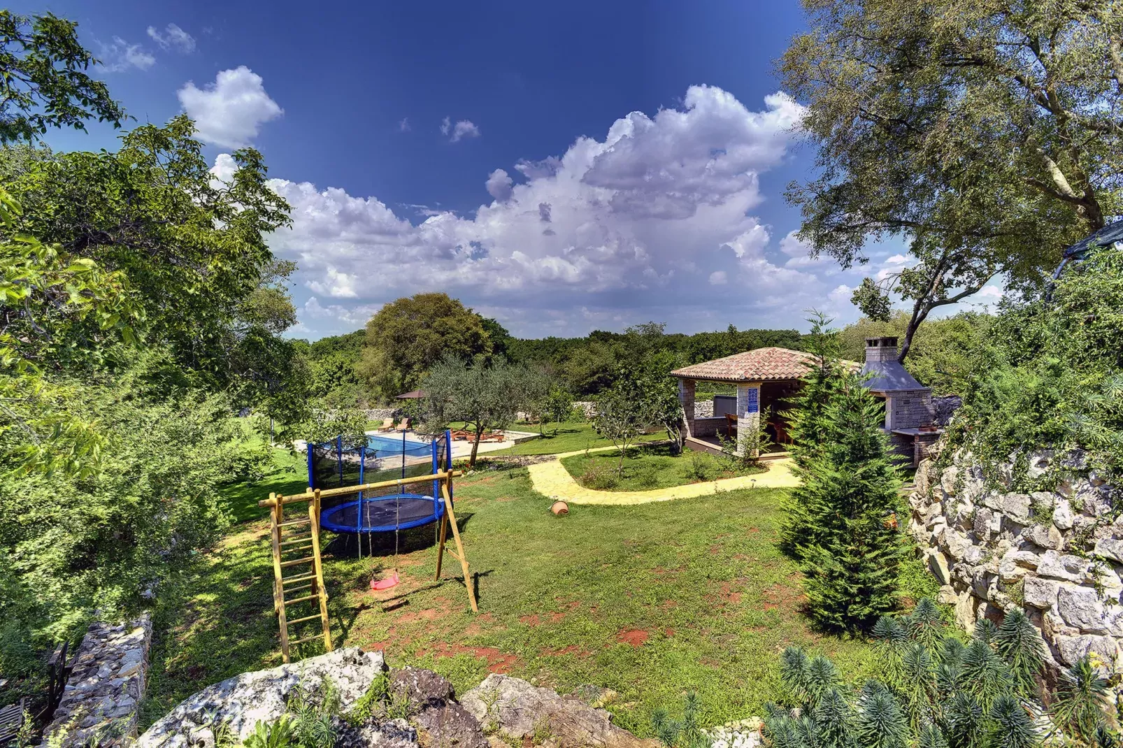 Villa Altura-Gardens summer