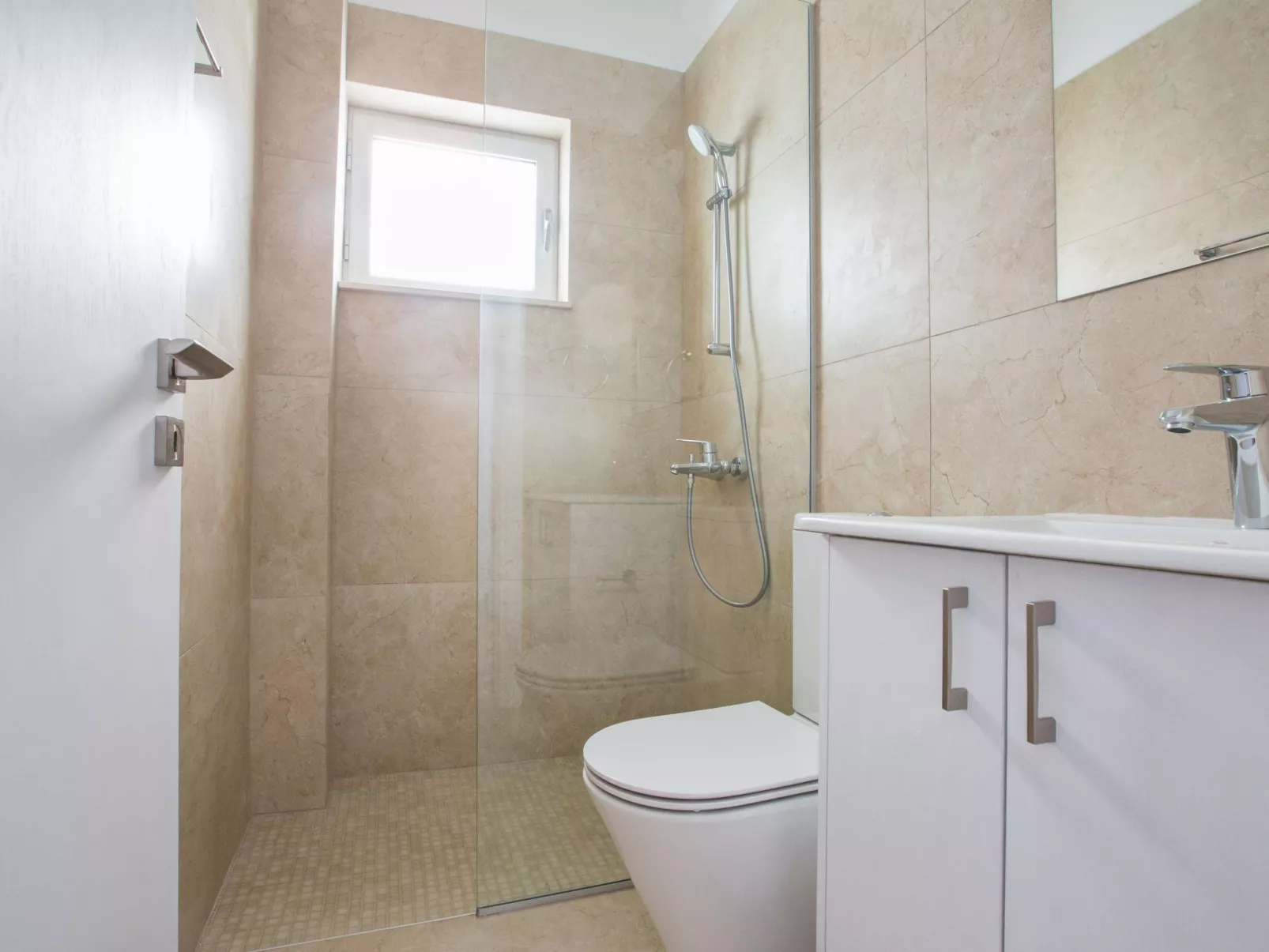 3-Schlafzimmer-Villa mit privatem Pool im Zentrum - Image-tags.info