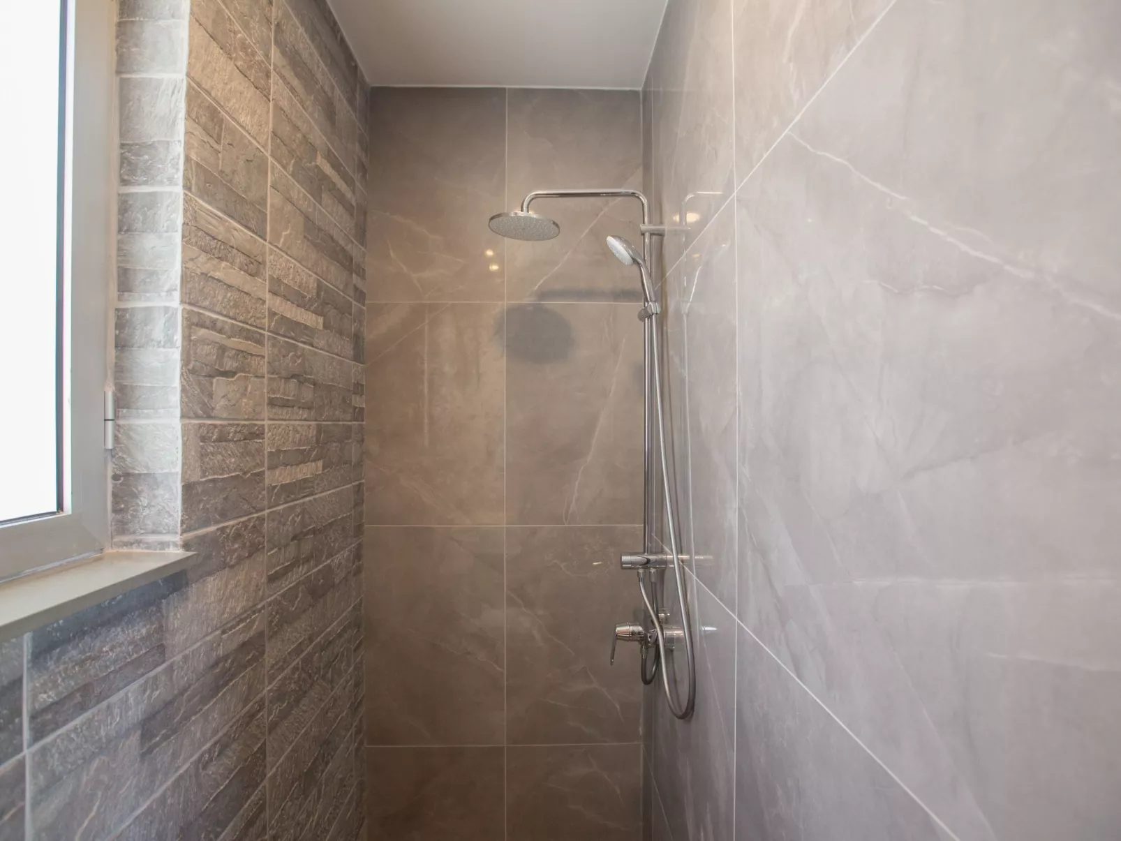 3-Schlafzimmer-Villa mit privatem Pool und Dachgarten - Image-tags.info